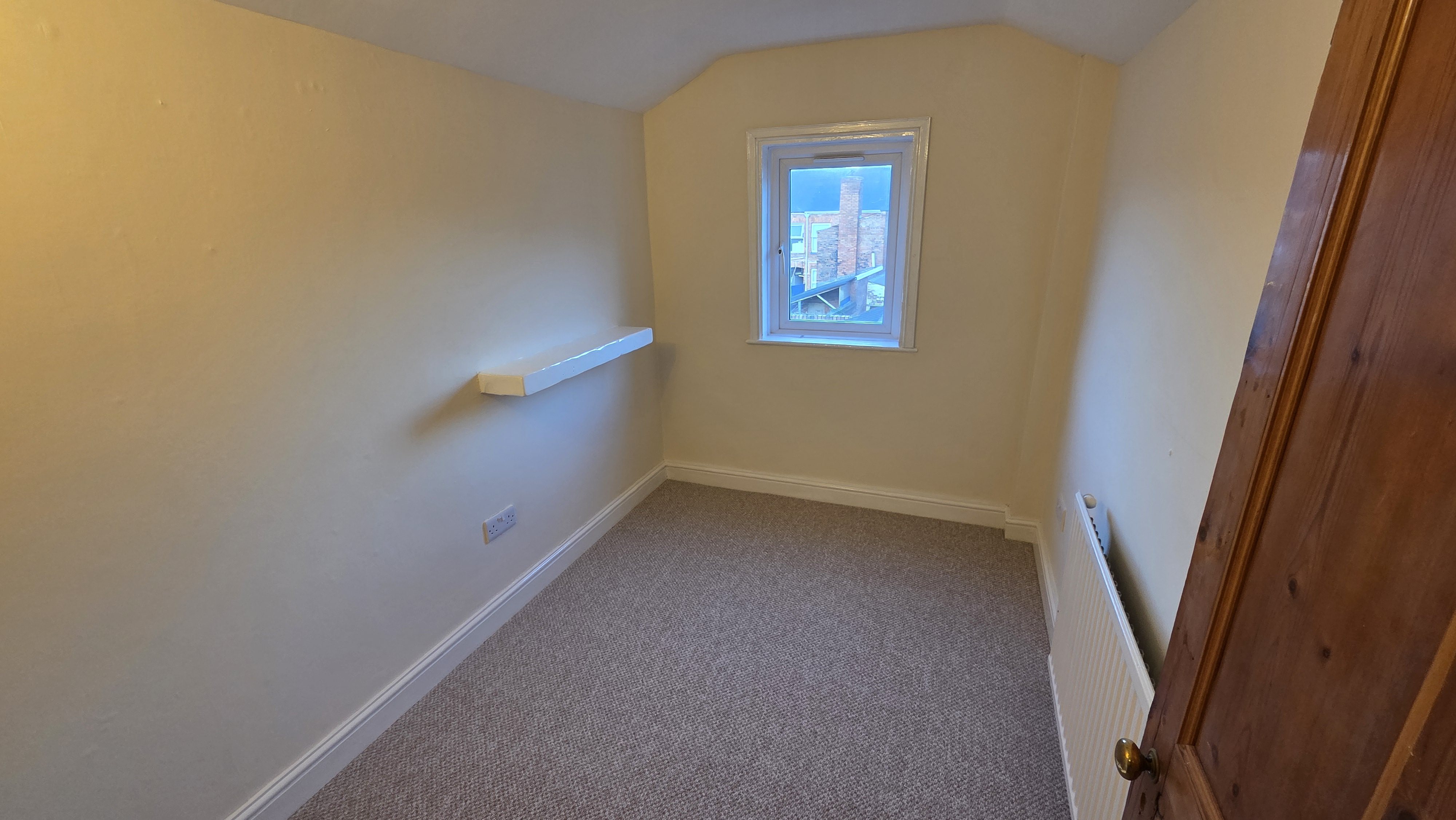 3 bed terraced house to rent in Thomas Street, Taunton, TA2 8
