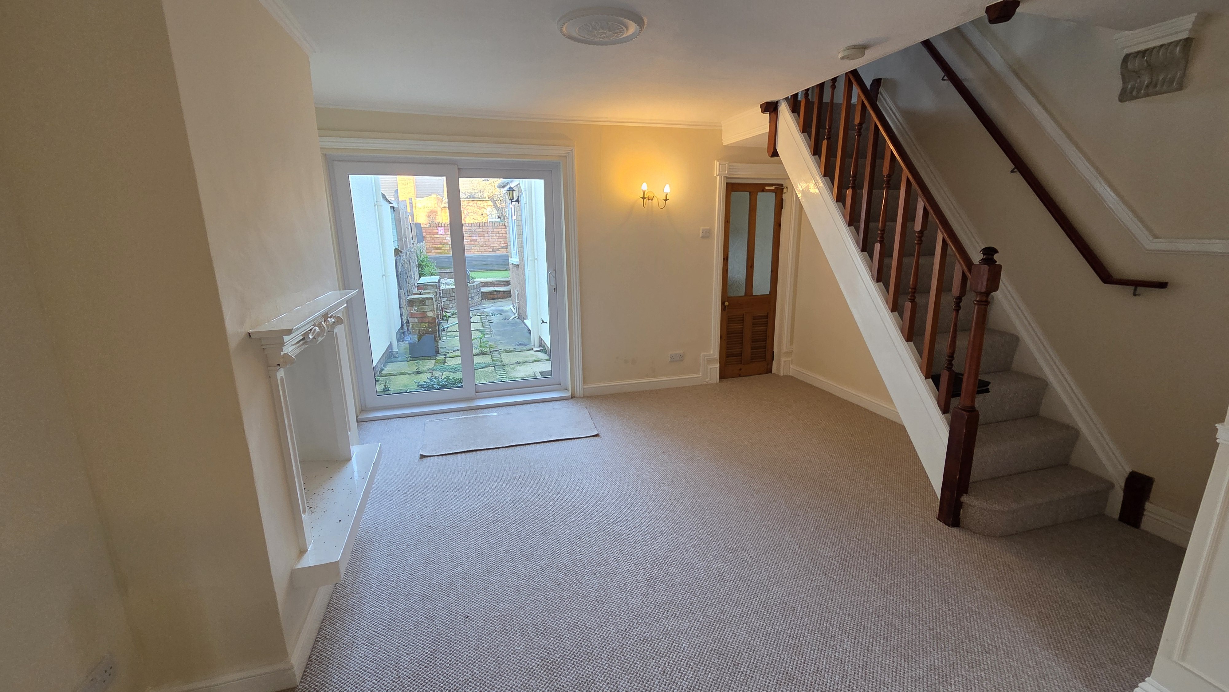 3 bed terraced house to rent in Thomas Street, Taunton, TA2 2