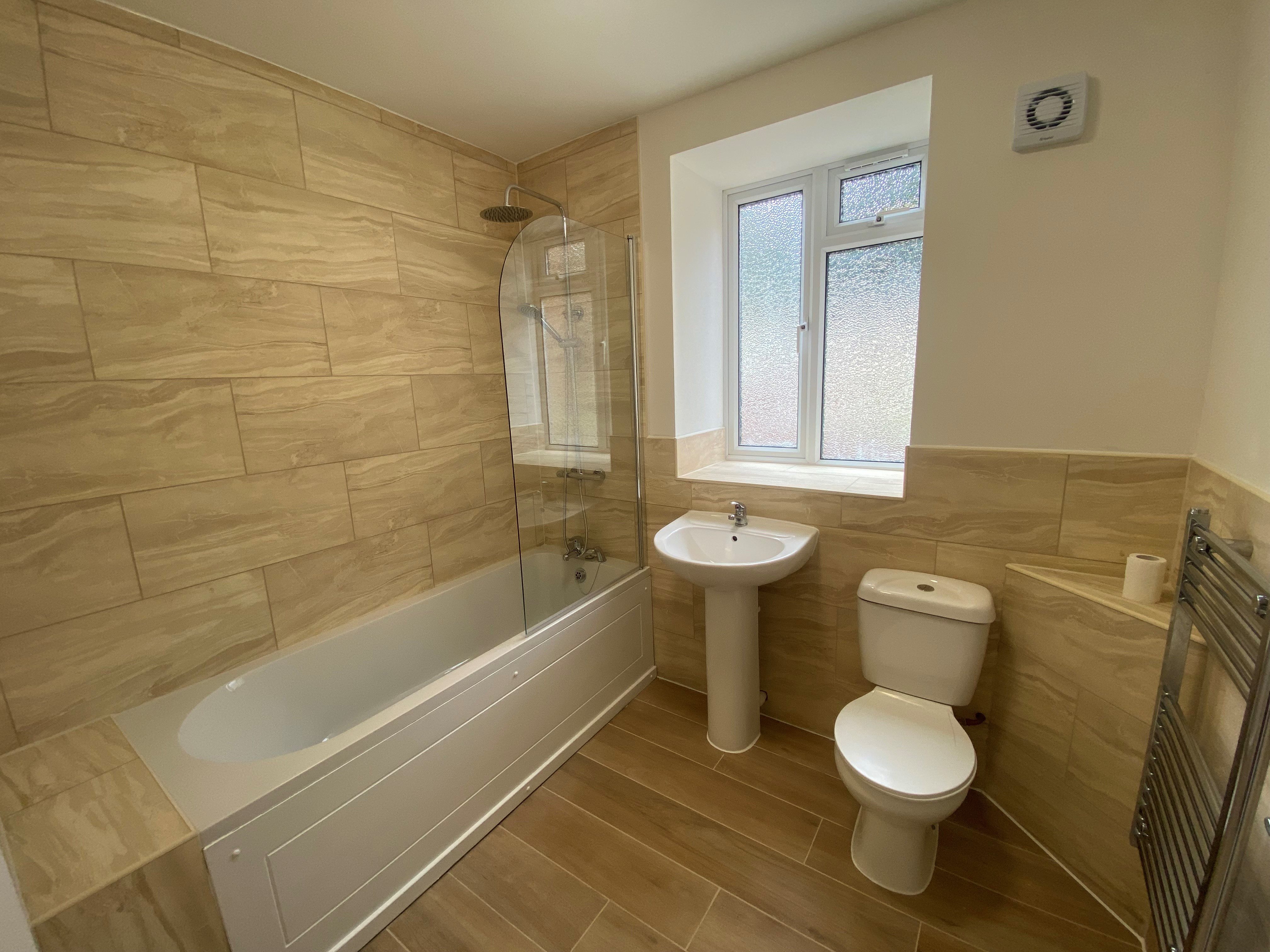 3 bed flat to rent in Belvedere Court, North Street, TA21 3