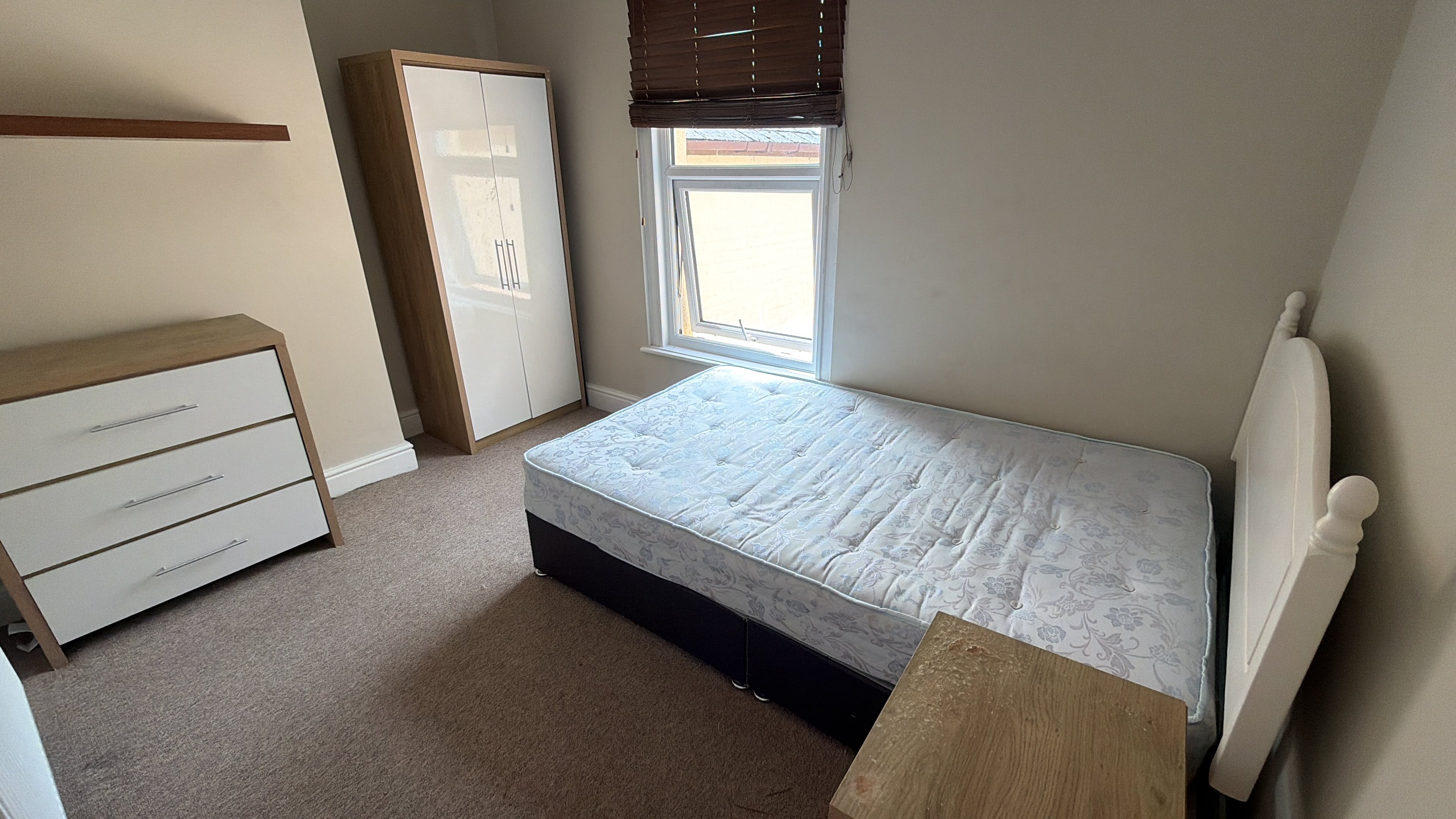 1 bed house / flat share to rent in South Street, TA1 0