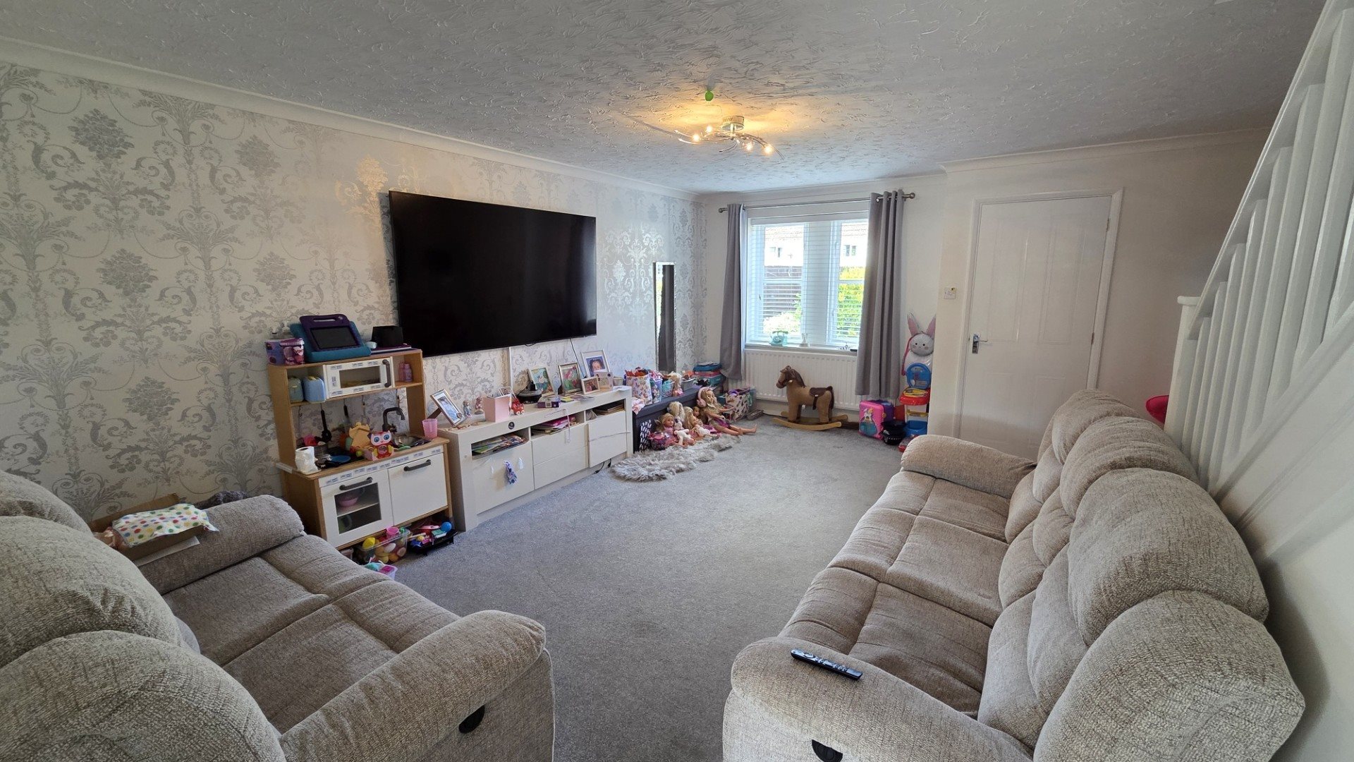 3 bed detached house to rent in Compton Close, Taunton, TA2 1