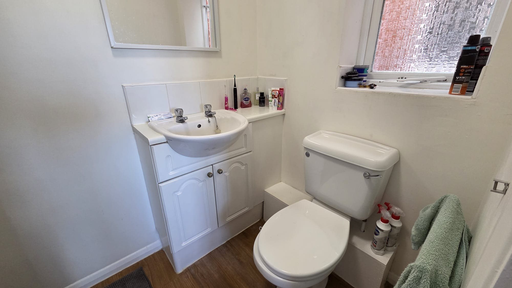 3 bed detached house to rent in Compton Close, Taunton, TA2 5