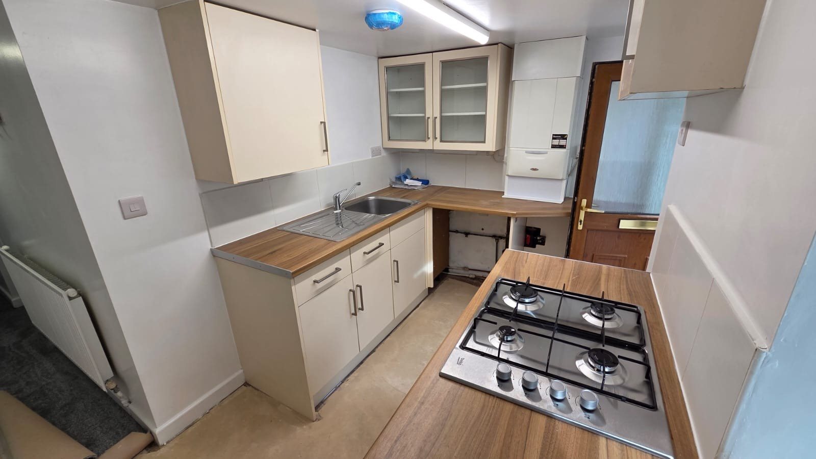 2 bed flat to rent in Rockwell Green, , TA21 2