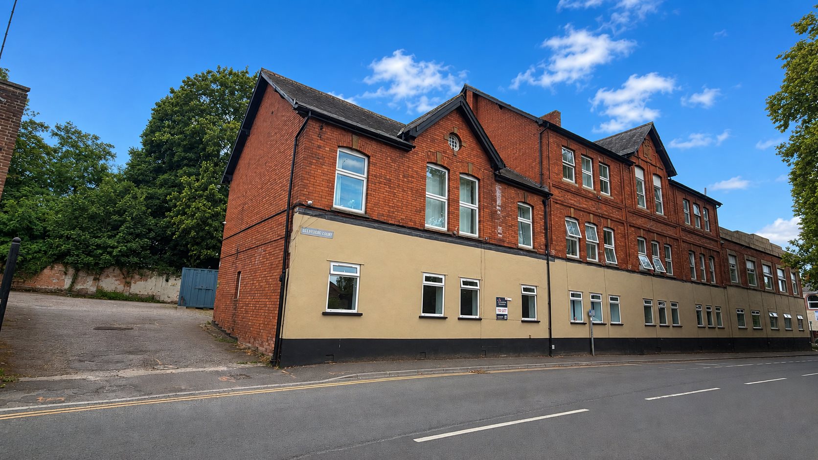 2 bed flat to rent in Belvedere Court, North Street, TA21