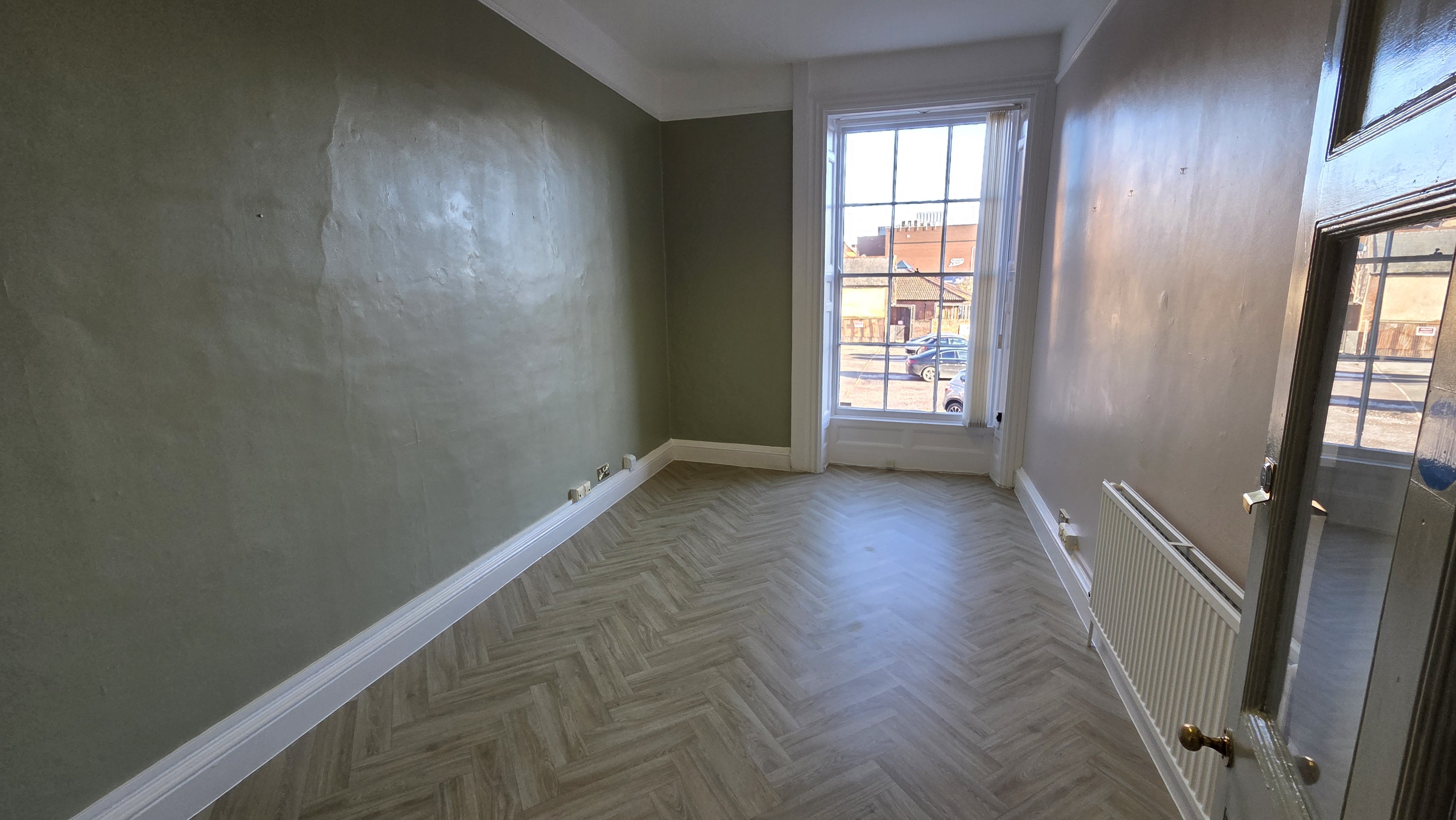 To rent in The Crescent, Taunton, TA1 - Property Image 1