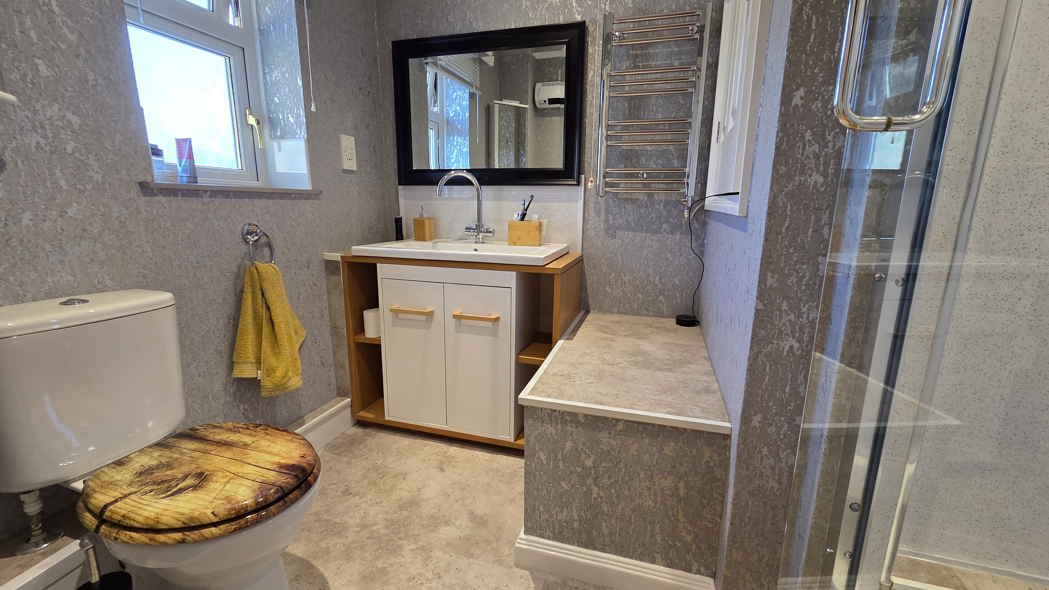 4 bed detached house to rent in Gillards Close, Rockwell Green, TA21 9