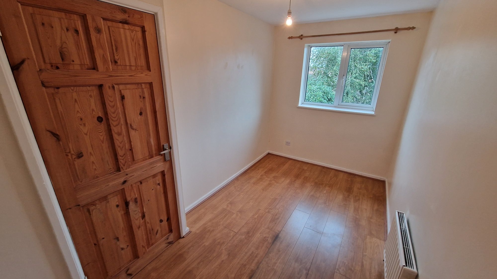 2 bed terraced house to rent in Thames Drive, Taunton, TA1 6