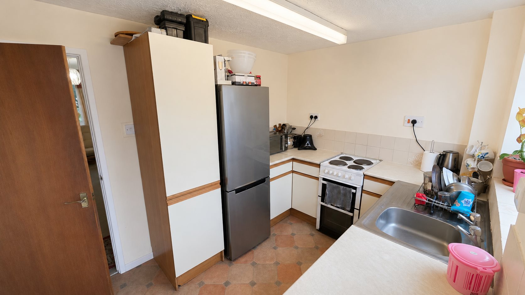 2 bed terraced house to rent in Lloyd Close, Taunton, TA1 3