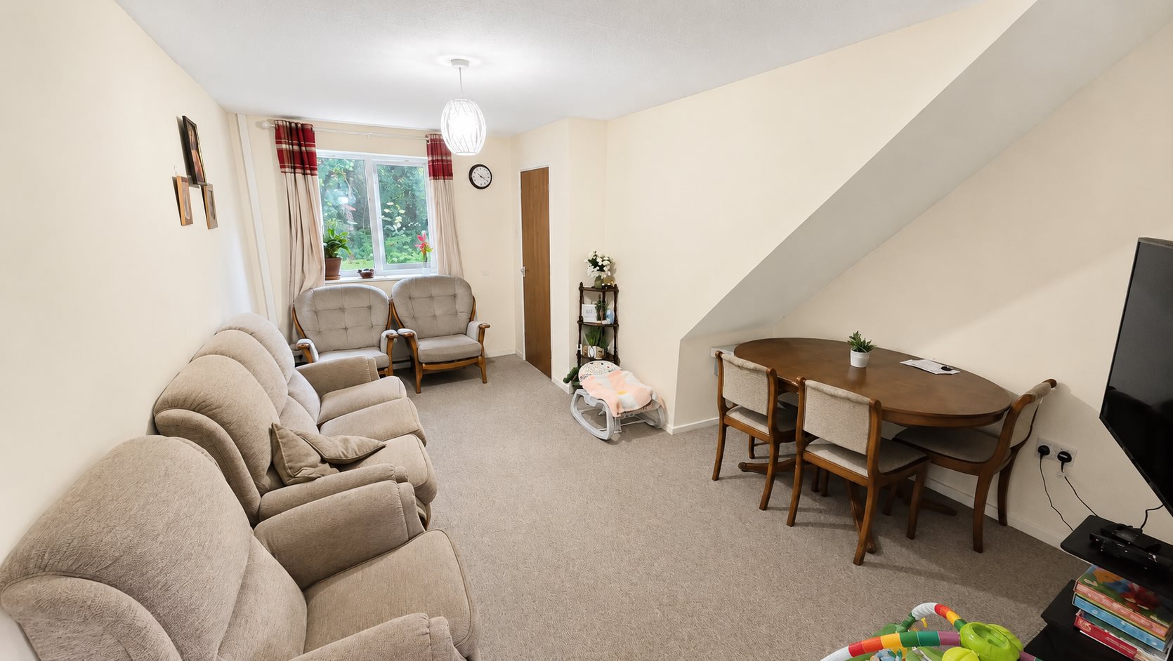 2 bed terraced house to rent in Lloyd Close, Taunton, TA1  - Property Image 2
