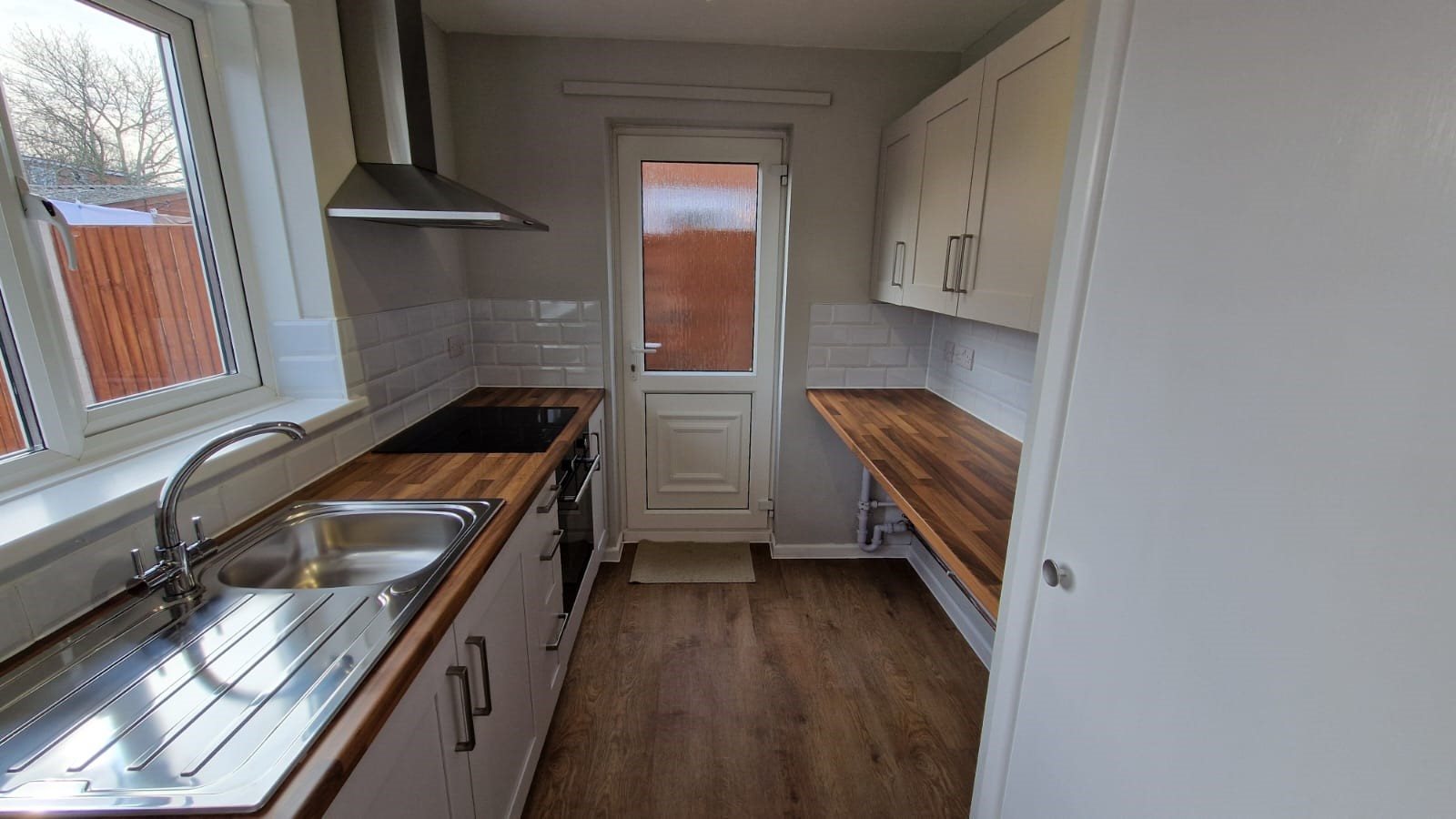2 bed bungalow to rent in Burchs Close, Taunton, TA1  - Property Image 4