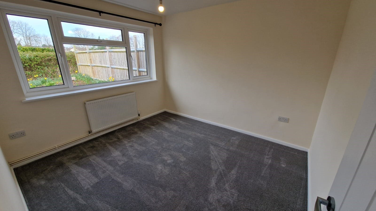 2 bed bungalow to rent in Burchs Close, Taunton, TA1 6