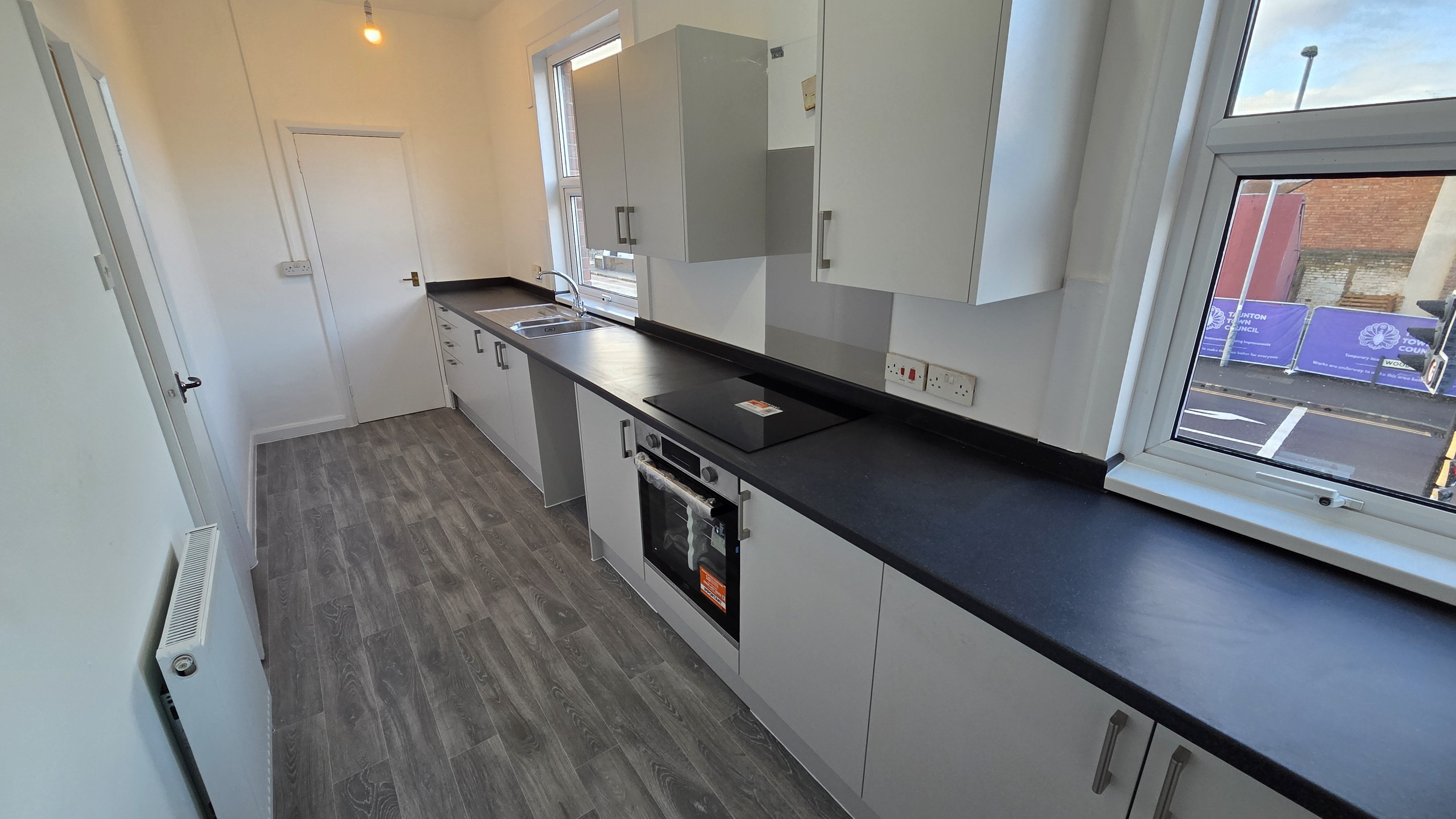 2 bed flat to rent in Bridge Street, Taunton, TA1 5