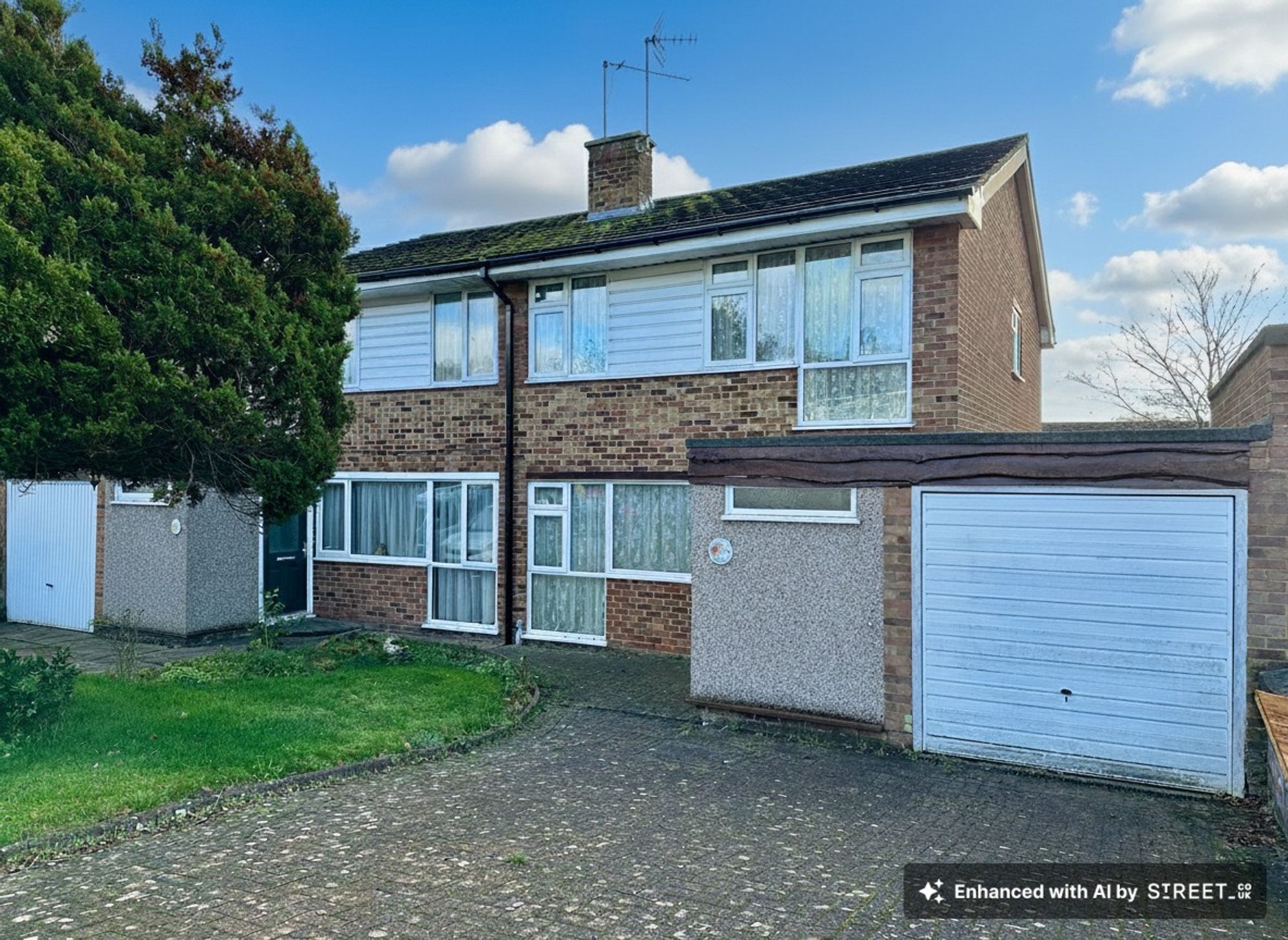 4 Bed Semi-Detached House For Sale In Meadow Rise, Billericay, CM11