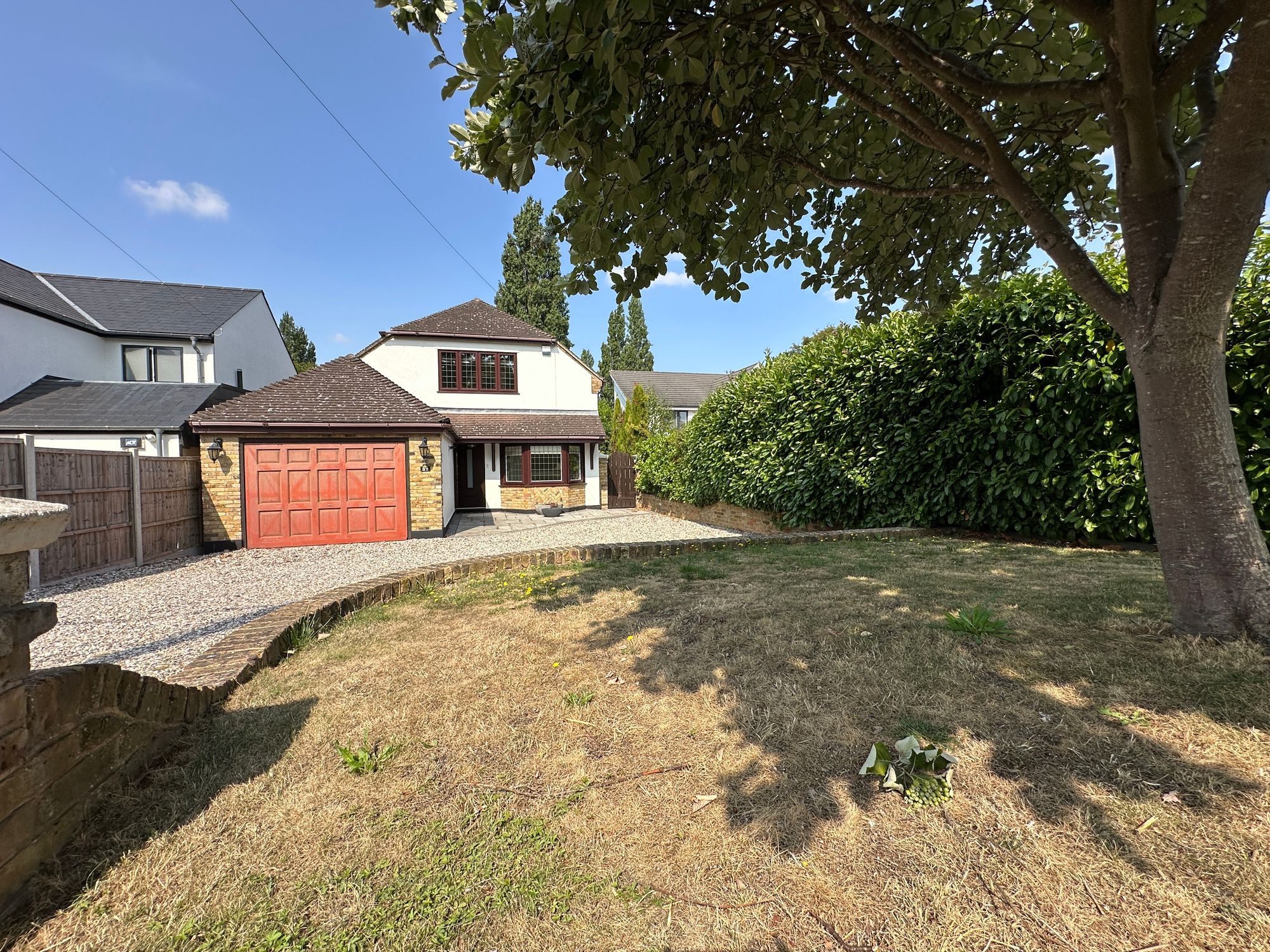 3 Bed Detached House For Sale In Mountnessing Road, Billericay, CM12