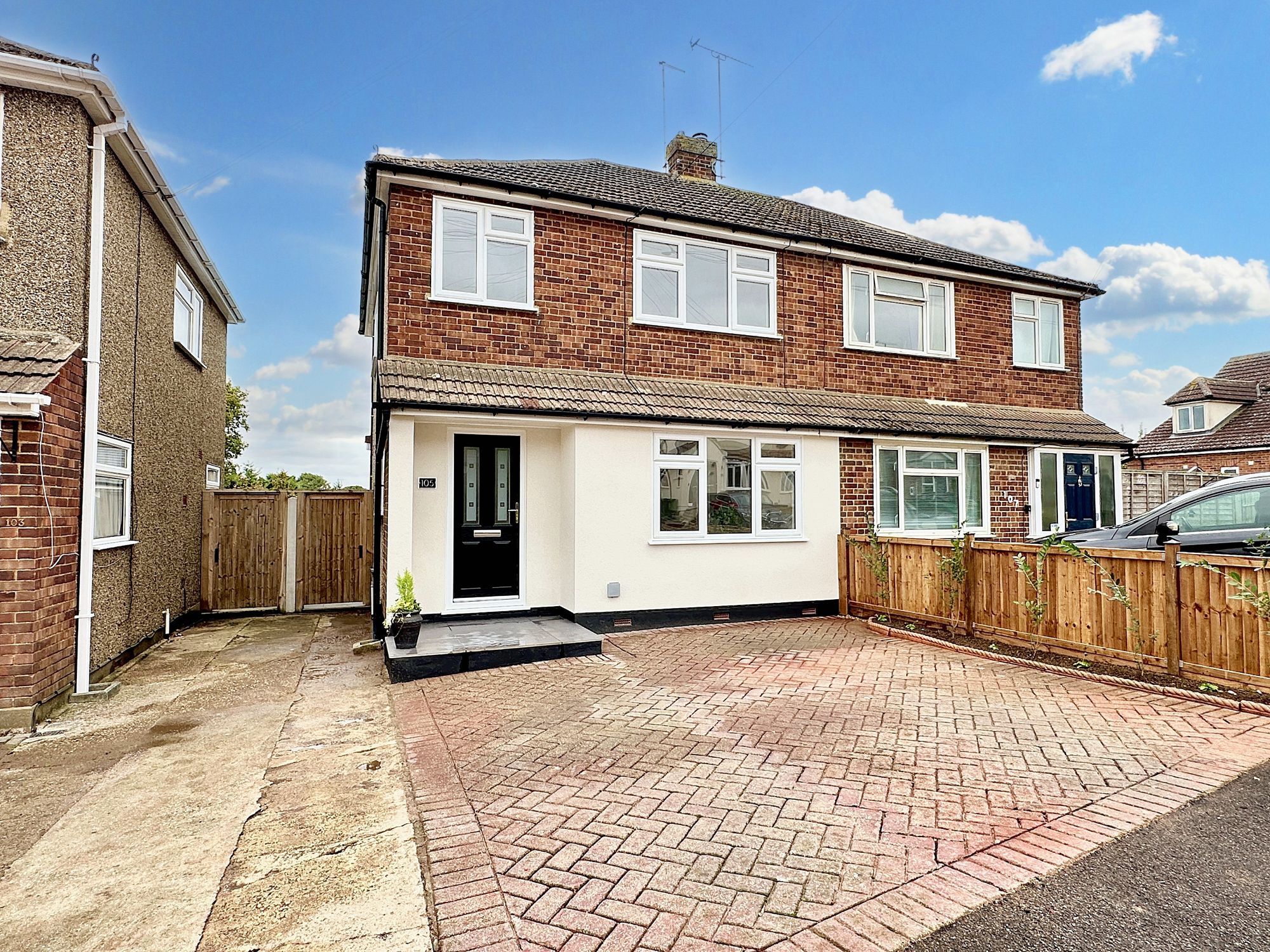 3 Bed Semi-Detached House For Sale In Passingham Ave, Billericay, CM11