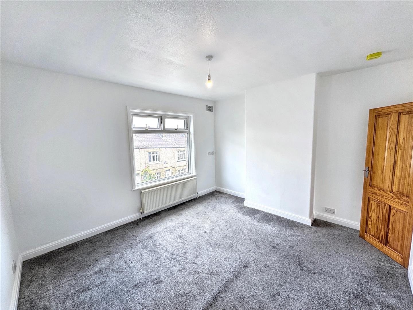 2 bed terraced house to rent in Mannville Walk, Keighley, BD22 6AQ 5