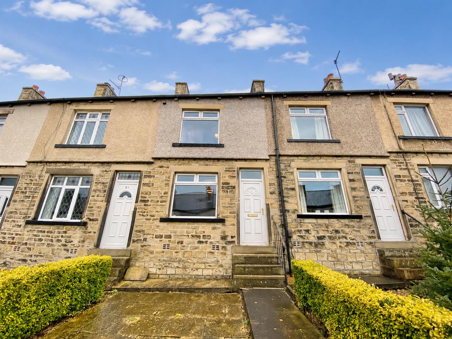 2 bed terraced house to rent in Mannville Walk, Keighley, BD22 6AQ - Property Image 1
