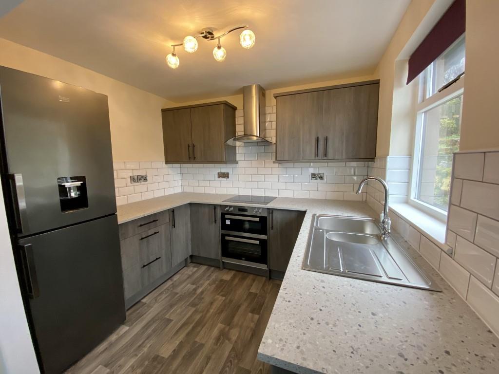 2 bed detached bungalow to rent in Braithwaite Edge Road, Keighley, BD22 6RA  - Property Image 2