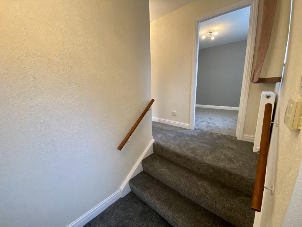2 bed detached bungalow to rent in Braithwaite Edge Road, Keighley, BD22 6RA 6