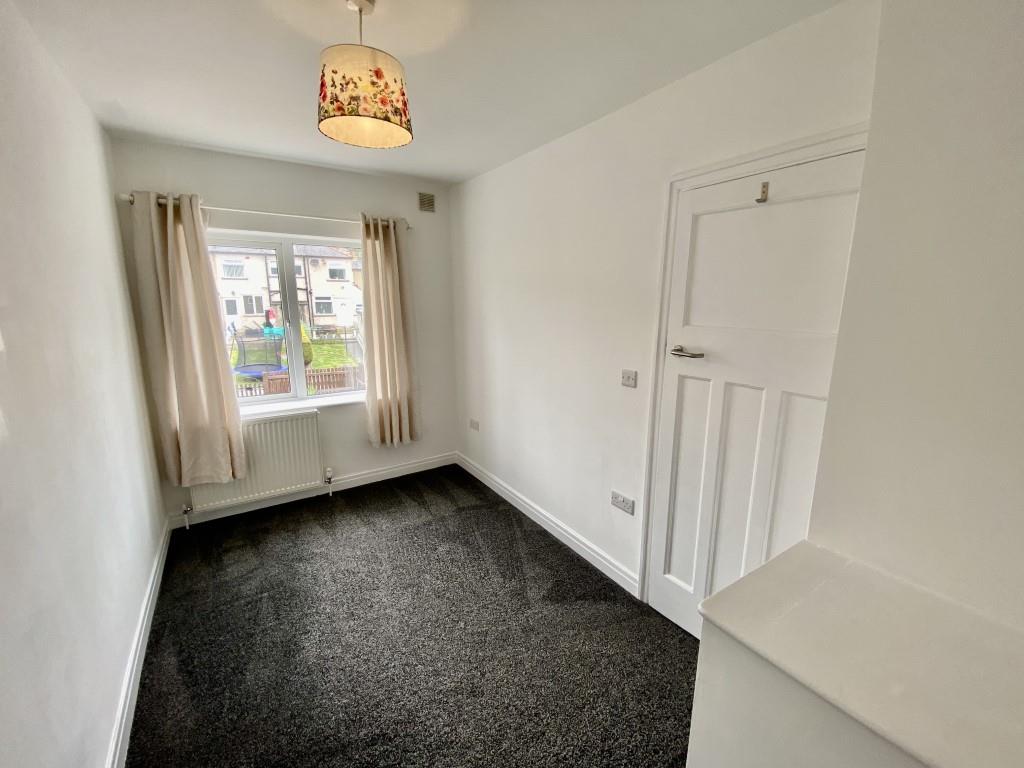 2 bed terraced house to rent in Exley Avenue, Ingrow, Keighley, BD21 1NB 4