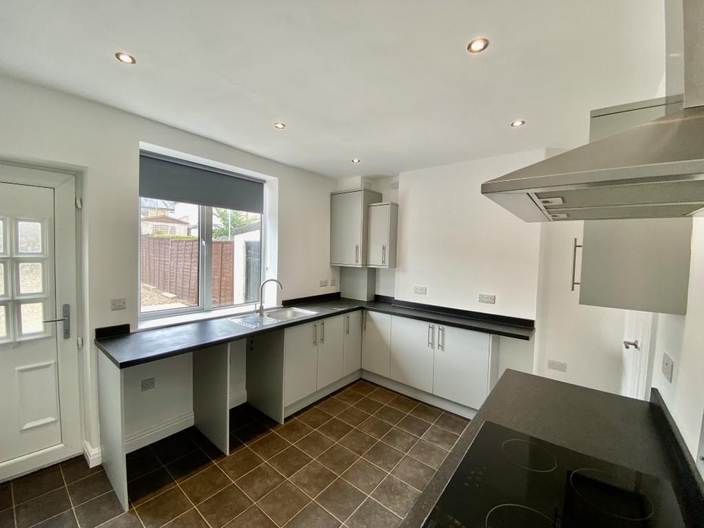 2 bed terraced house to rent in Exley Avenue, Ingrow, Keighley, BD21 1NB  - Property Image 3