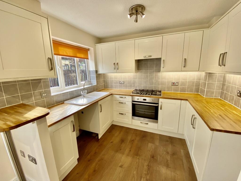 3 bed semi-detached house to rent in Steadings Way, Keighley, BD22 6SD 1