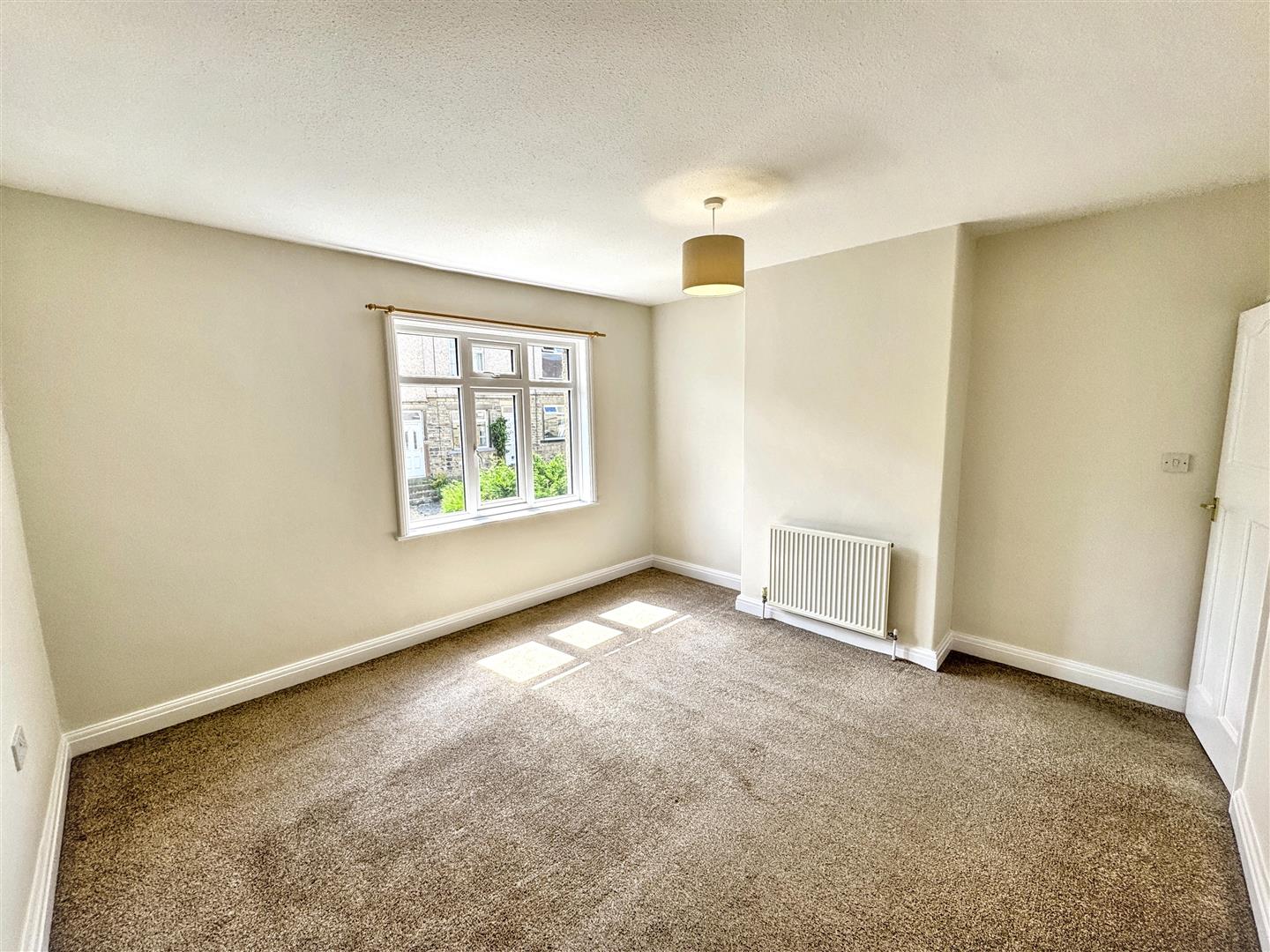 2 bed terraced house to rent in Mannville Walk, Keighley, BD22 6AG 4