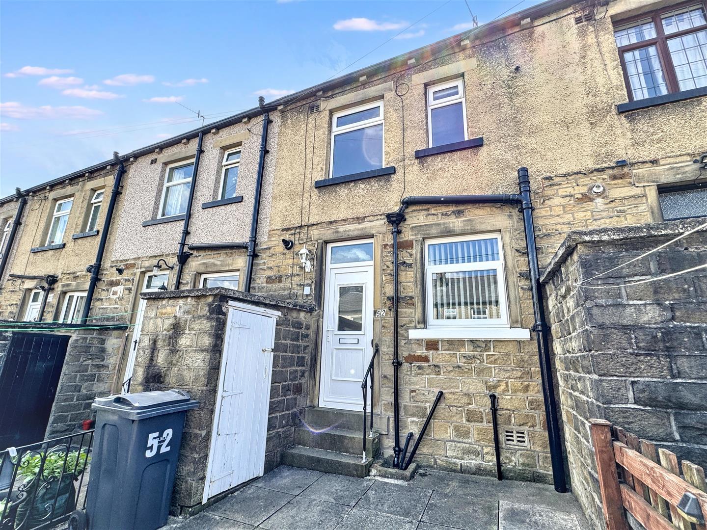 2 bed terraced house to rent in Mannville Walk, Keighley, BD22 6AG 8