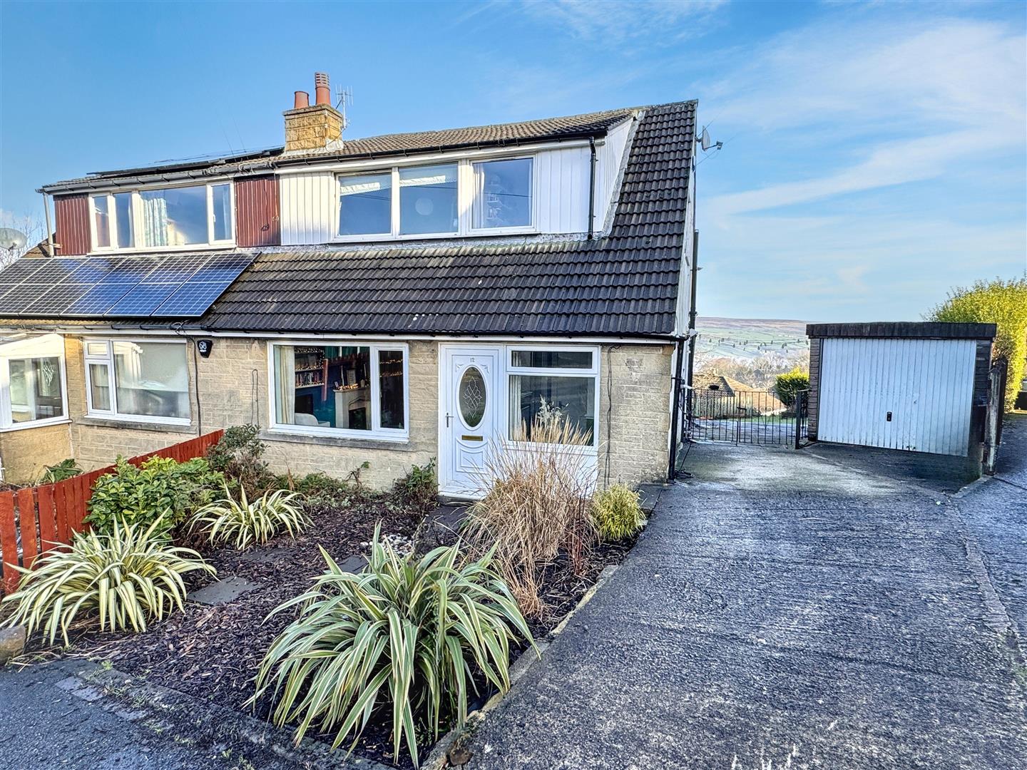 4 bed semi-detached house for sale in Daleview Close, Long Lee, Keighley, BD21 4UH  - Property Image 1