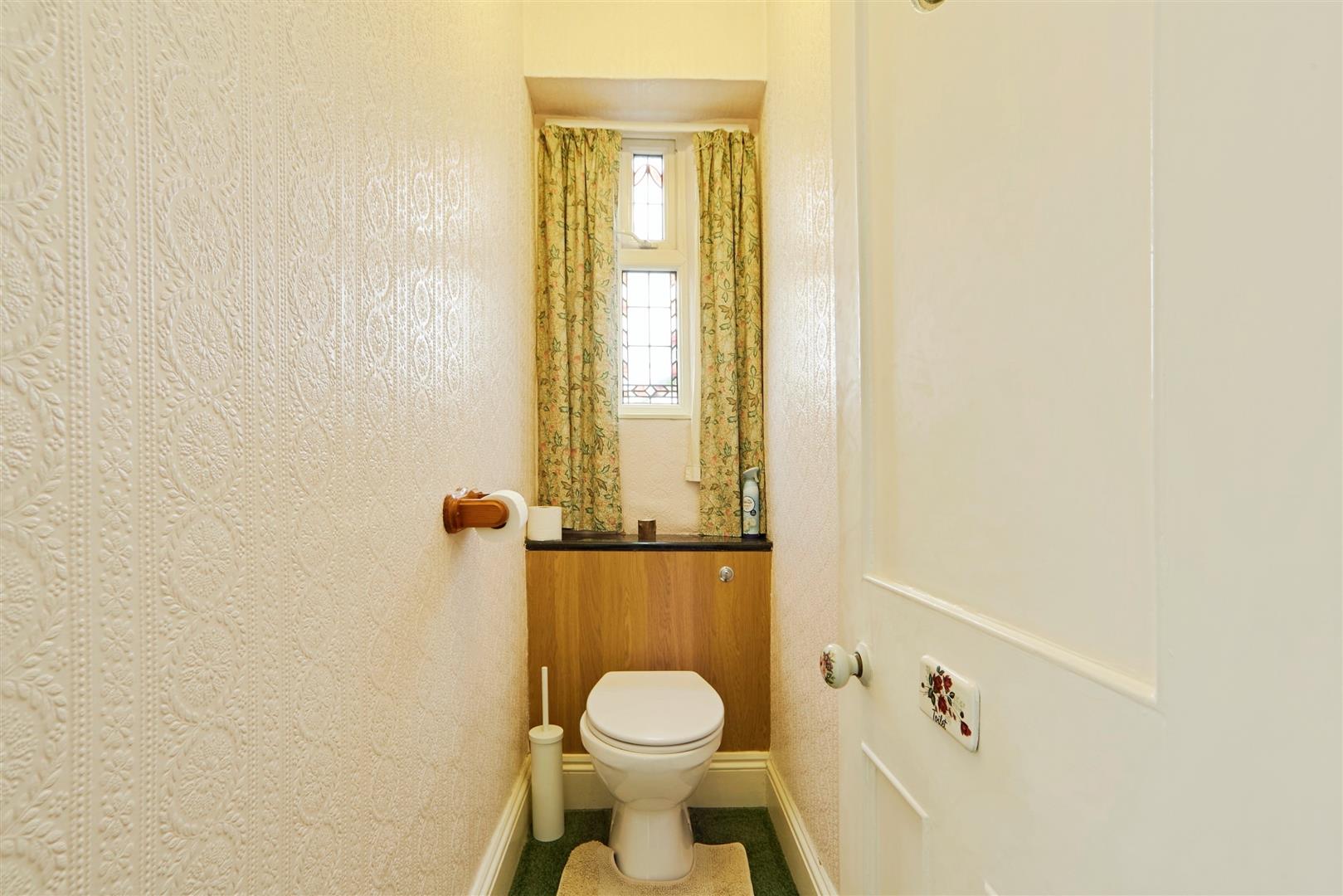 6 bed semi-detached house for sale in Highfield Lane, Keighley, BD21 2HU  - Property Image 8