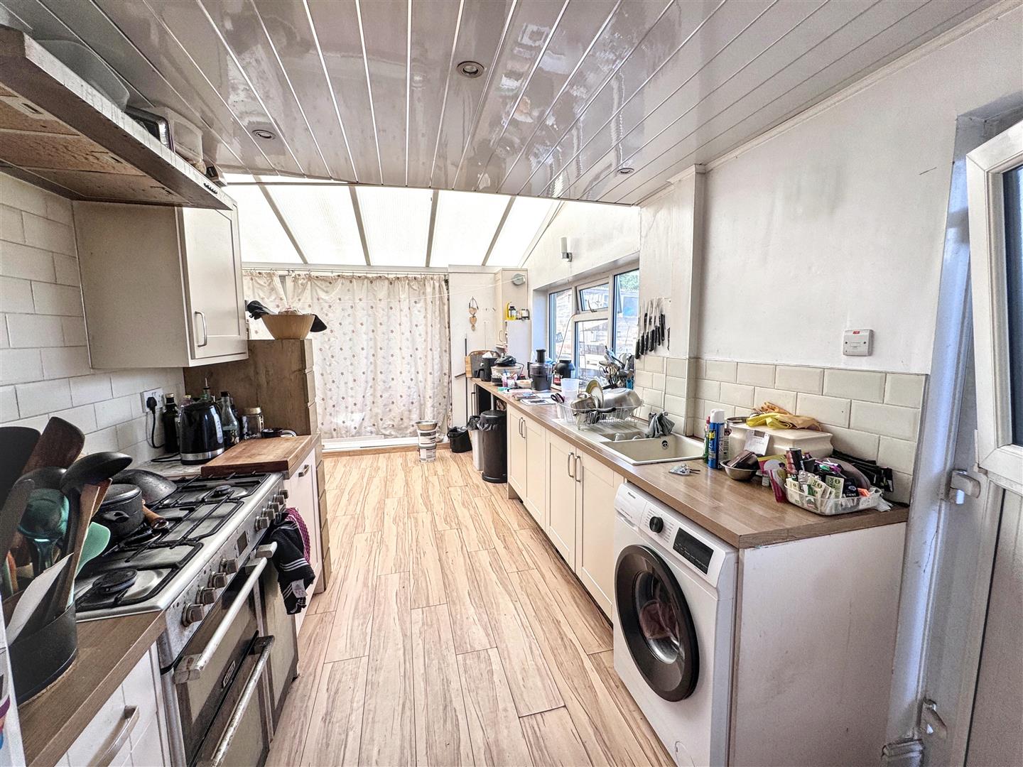 3 bed semi-detached house for sale in Westburn Avenue, Keighley, BD22 6LB  - Property Image 3