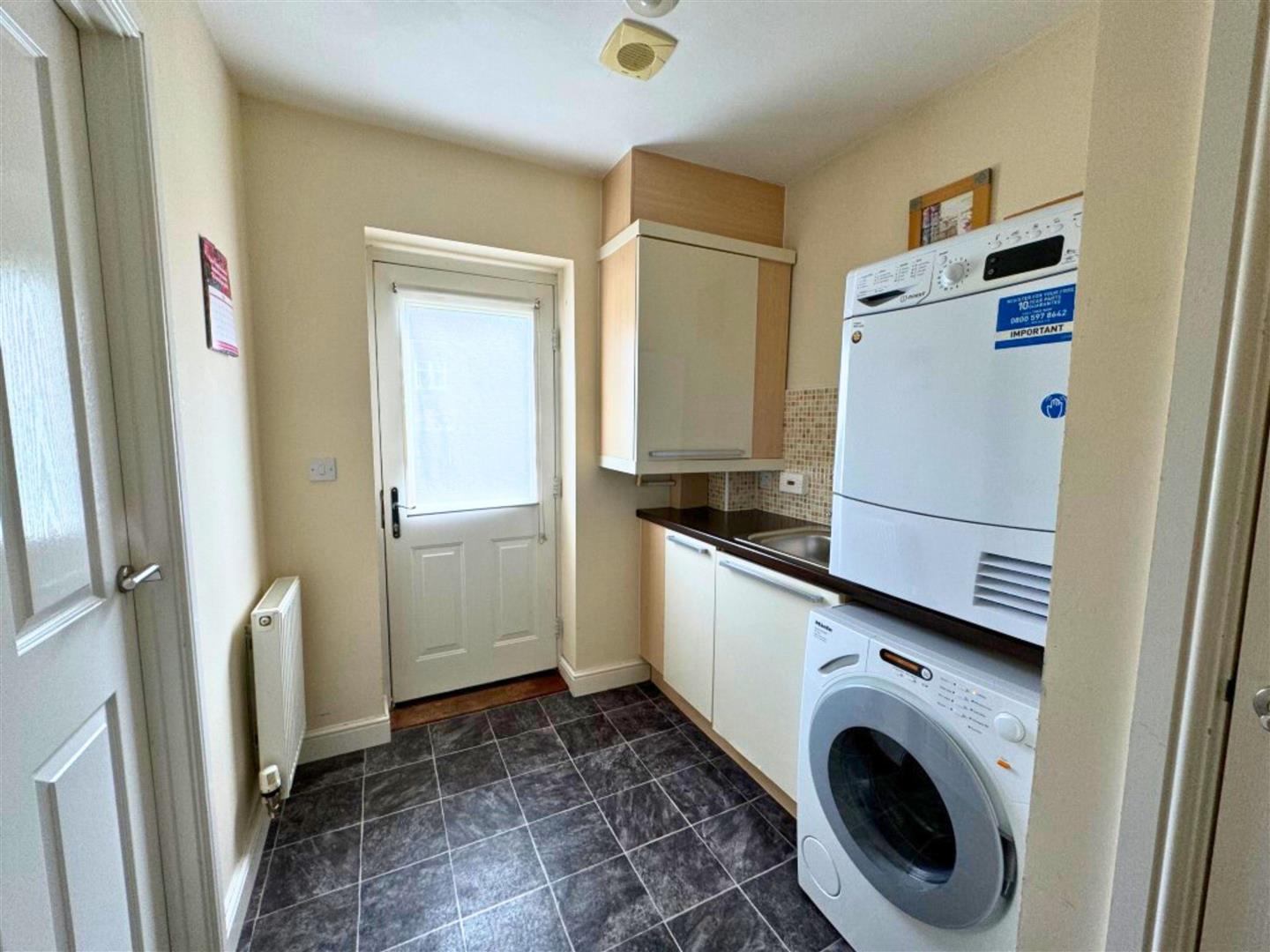 4 bed town house for sale in St. Martins Field, Otley, LS21 2FN  - Property Image 10