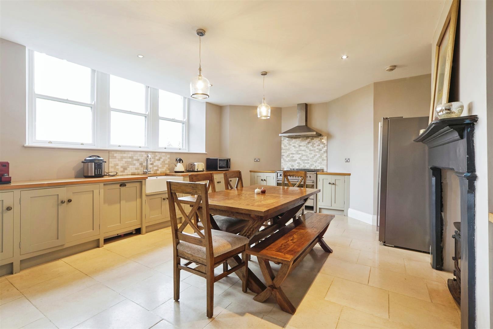 6 bed semi-detached house for sale in Spring Gardens Lane, Keighley, BD20 6LS  - Property Image 7
