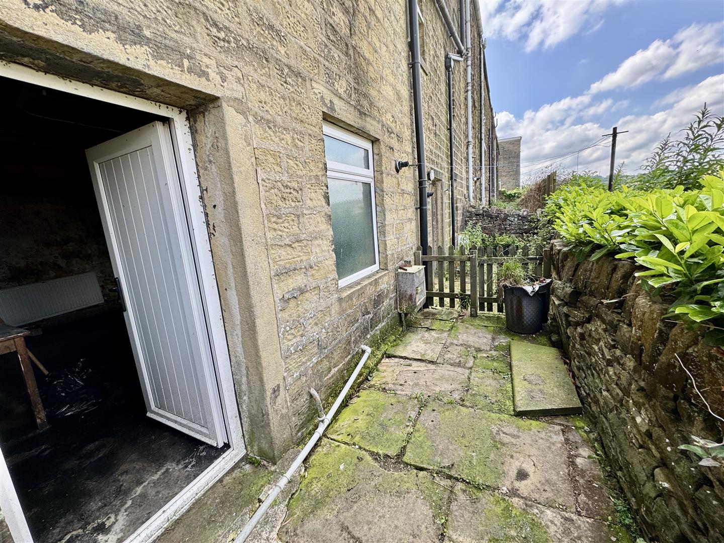 2 bed terraced house for sale in Hebden Road, Haworth, Keighley, BD22 8RE  - Property Image 5