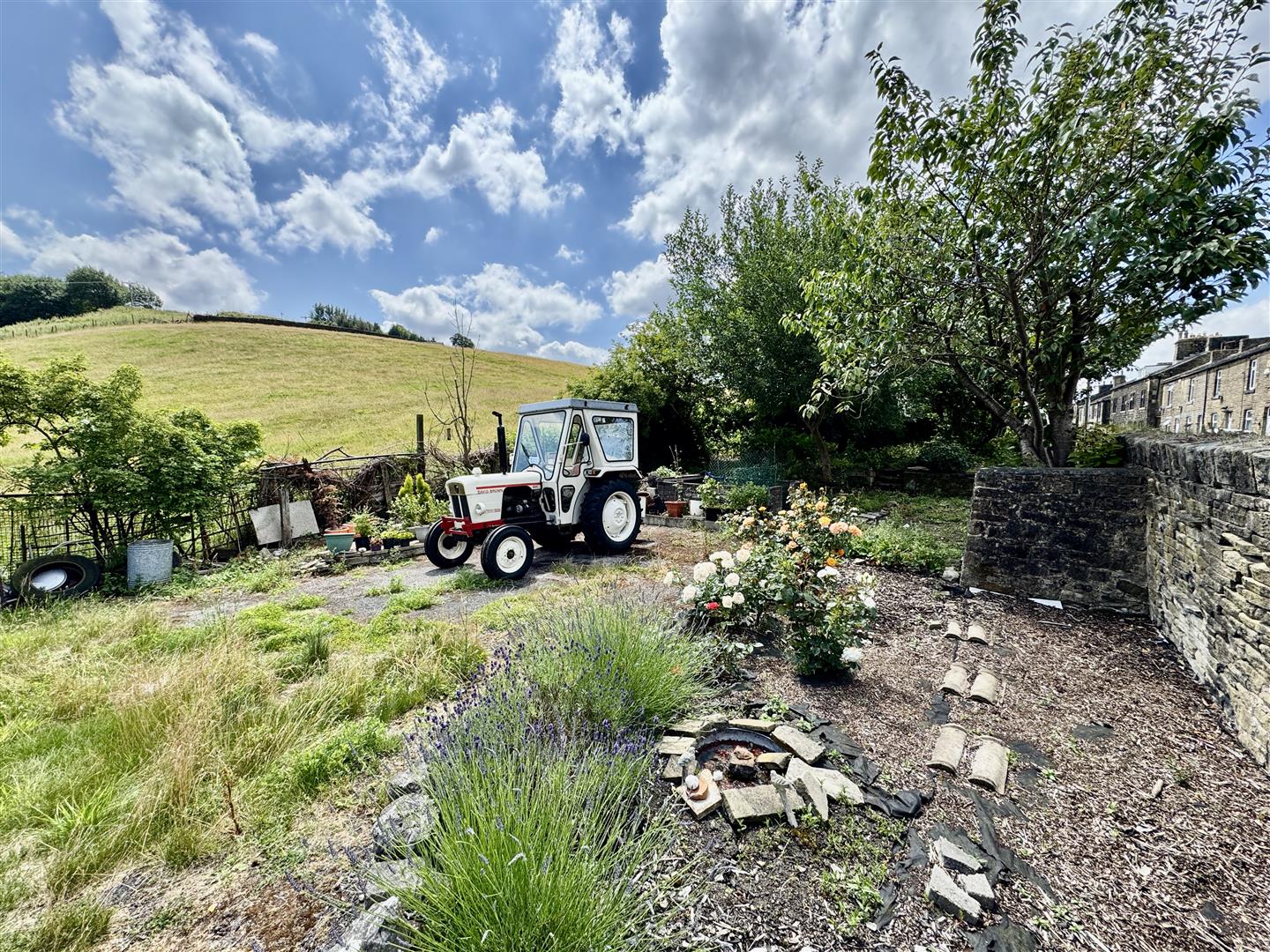 2 bed terraced house for sale in Hebden Road, Haworth, Keighley, BD22 8RE  - Property Image 3