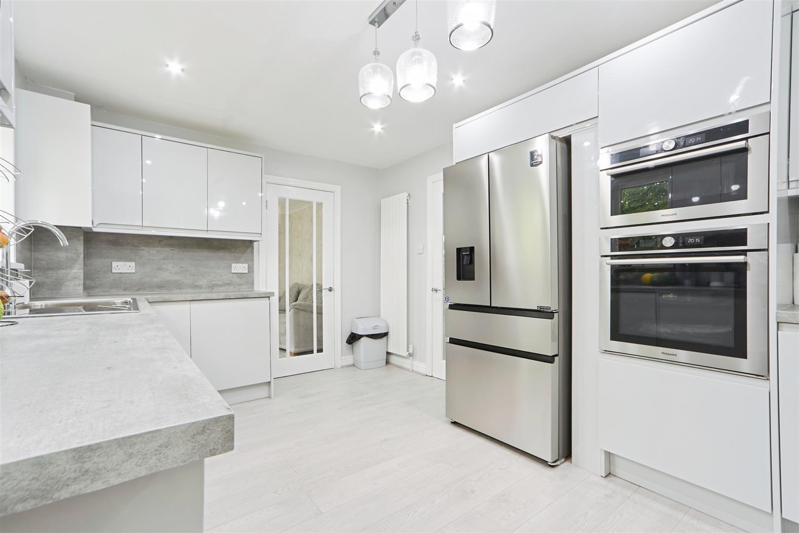 4 bed detached house for sale in Woodside, Keighley, BD20 6LF  - Property Image 5