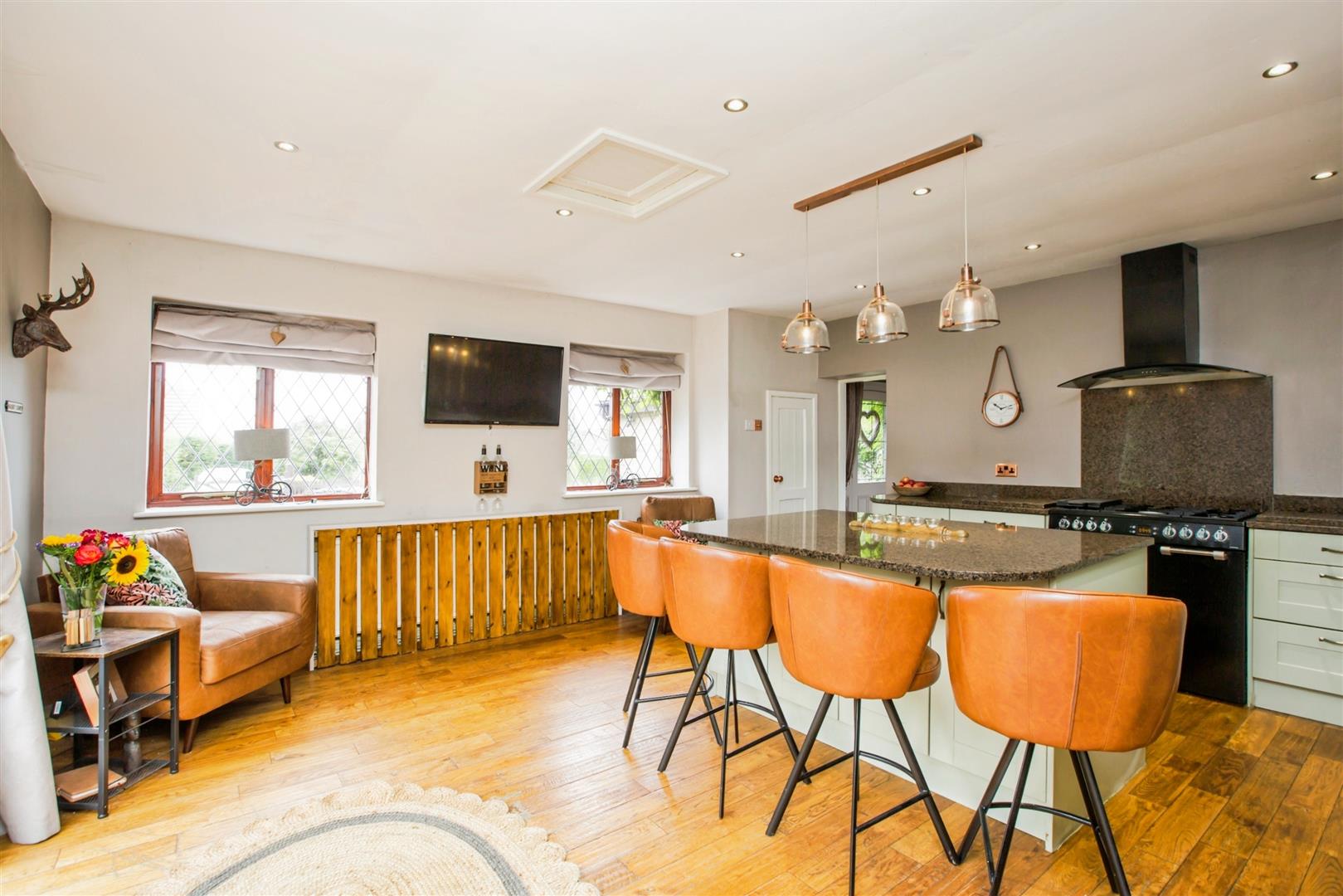 4 bed detached bungalow for sale in Ogden Crescent, Denholme, Bradford, BD13 4LD  - Property Image 7