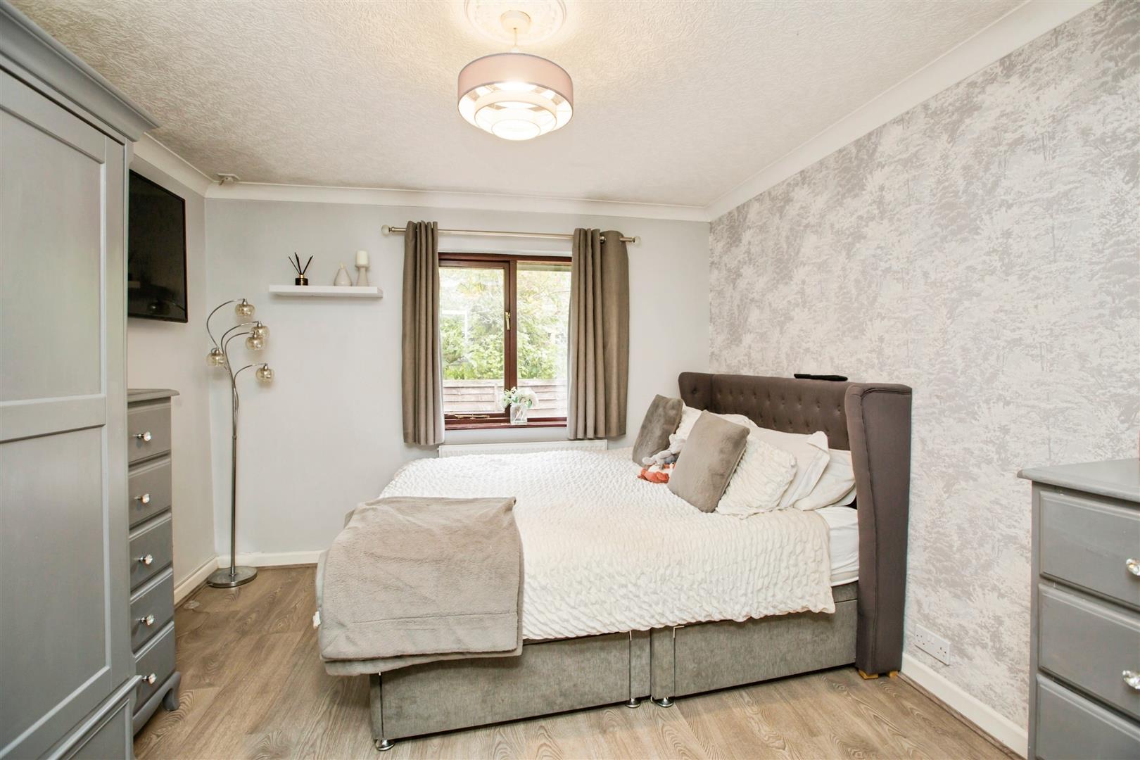 4 bed detached bungalow for sale in Ogden Crescent, Denholme, Bradford, BD13 4LD  - Property Image 11