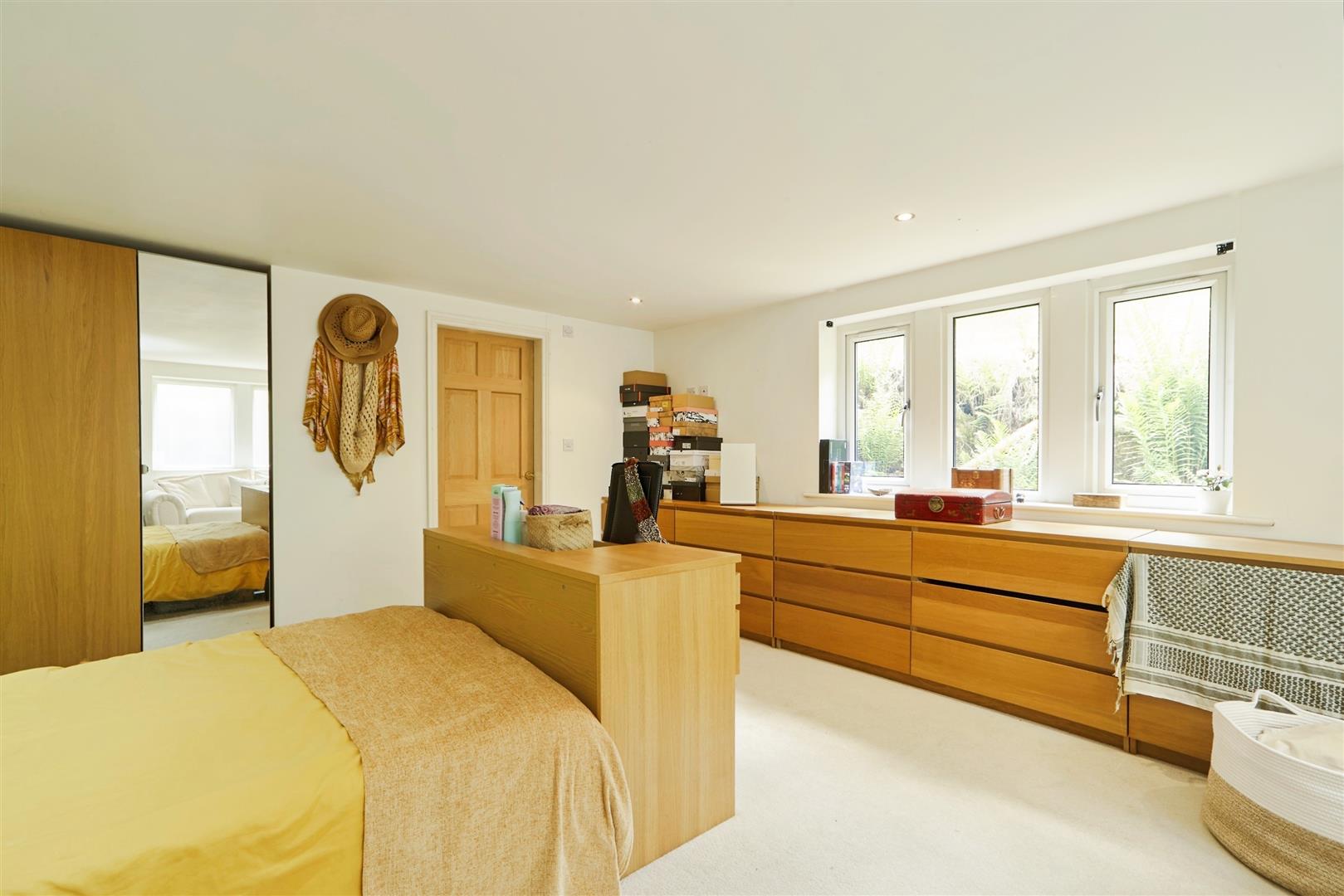 6 bed detached house for sale in Marley, Bingley, BD16 2DN 9