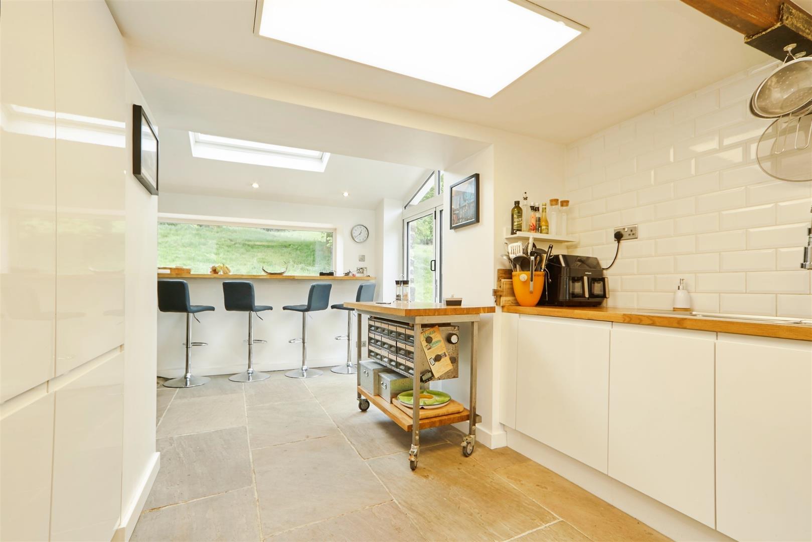 6 bed detached house for sale in Marley, Bingley, BD16 2DN 4