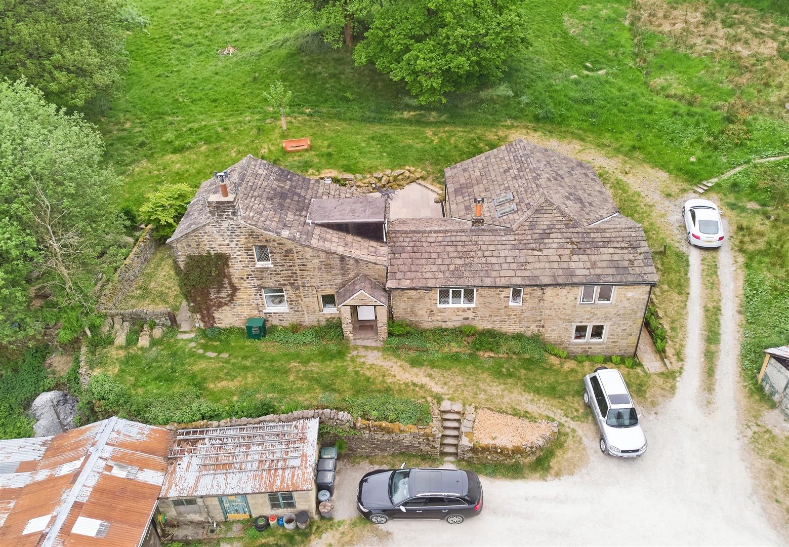 6 bed detached house for sale in Marley, Bingley, BD16 2DN  - Property Image 11