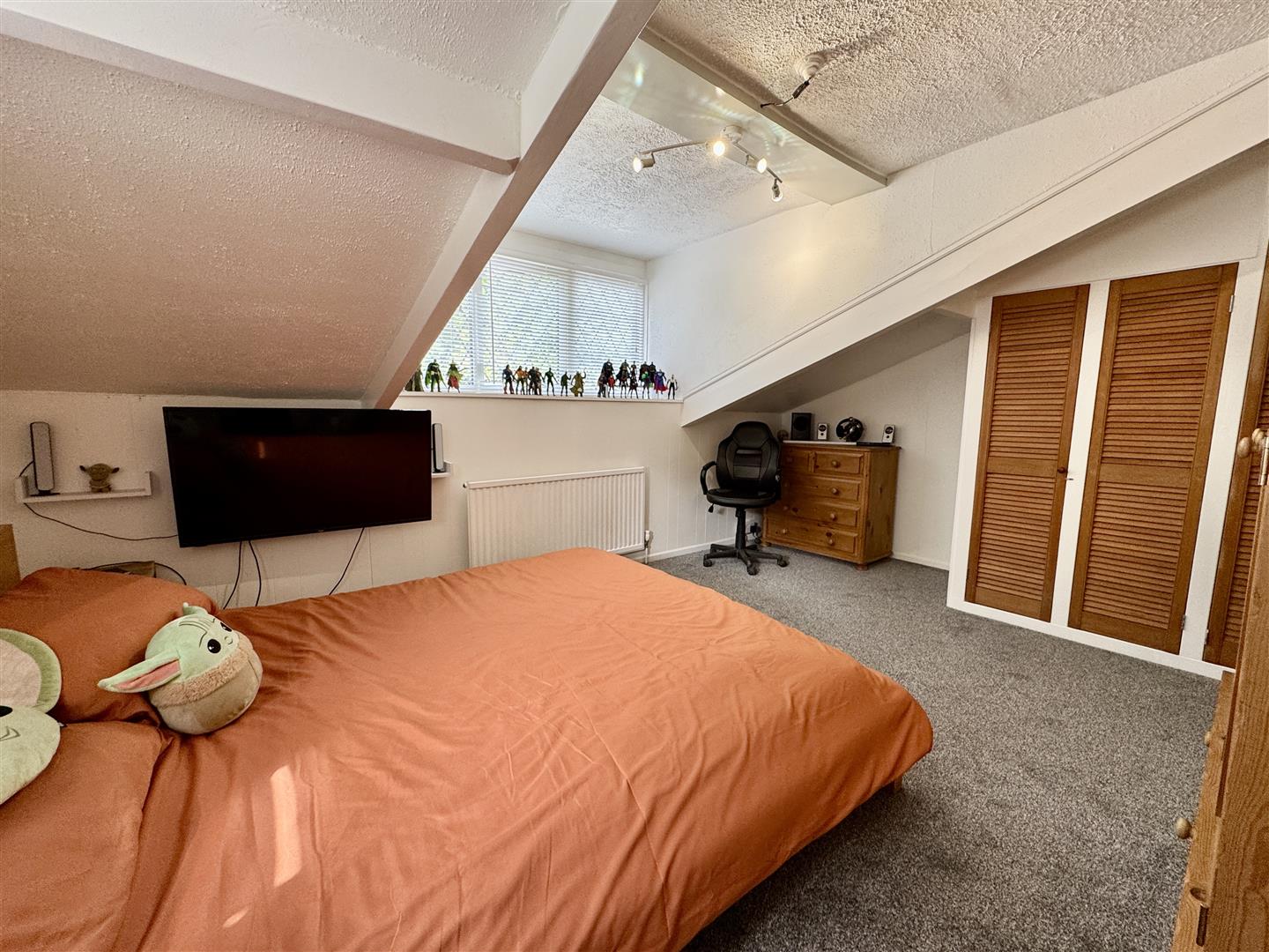 6 bed detached house for sale in Marley, Bingley, BD16 2DN  - Property Image 15