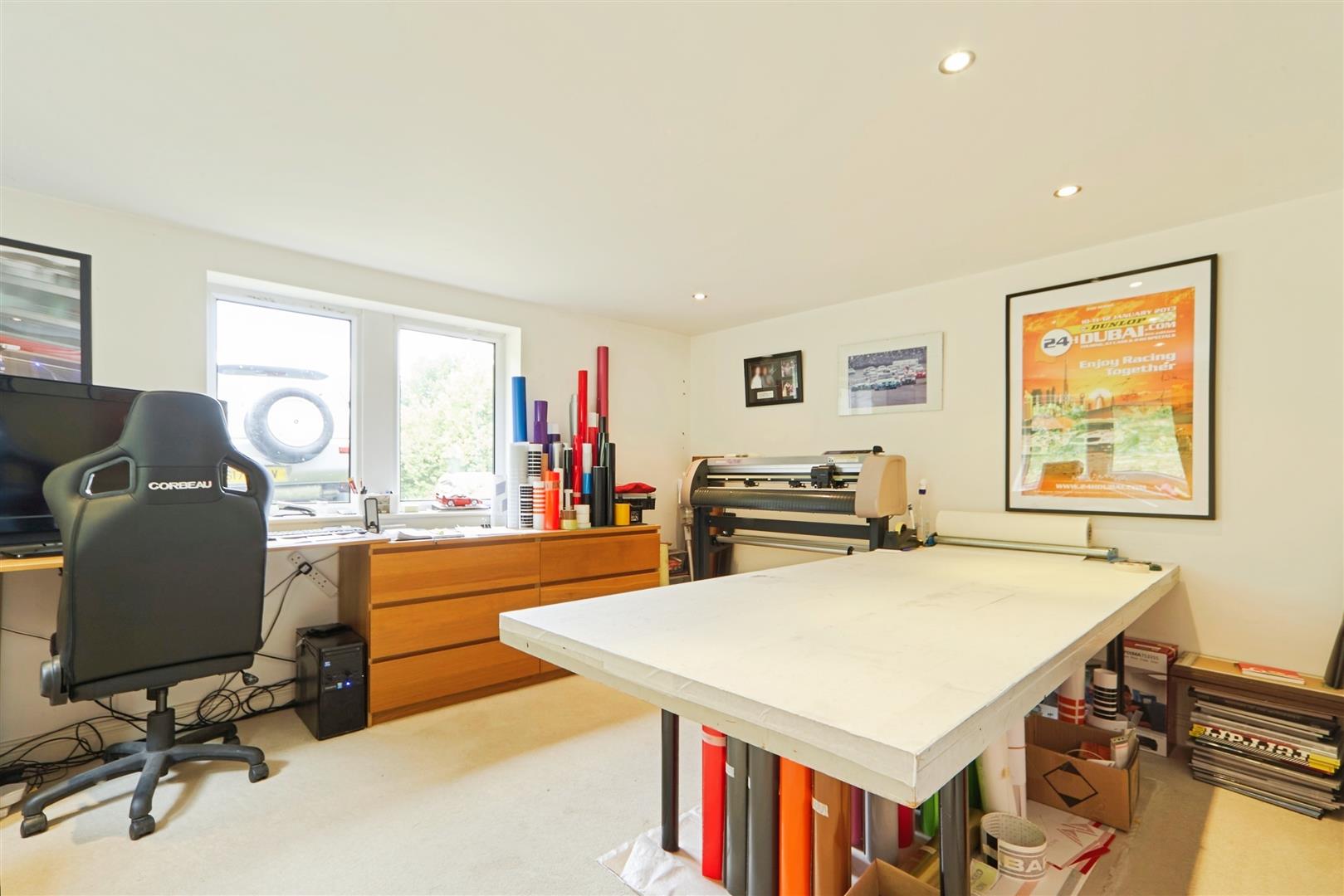 6 bed detached house for sale in Marley, Bingley, BD16 2DN  - Property Image 21