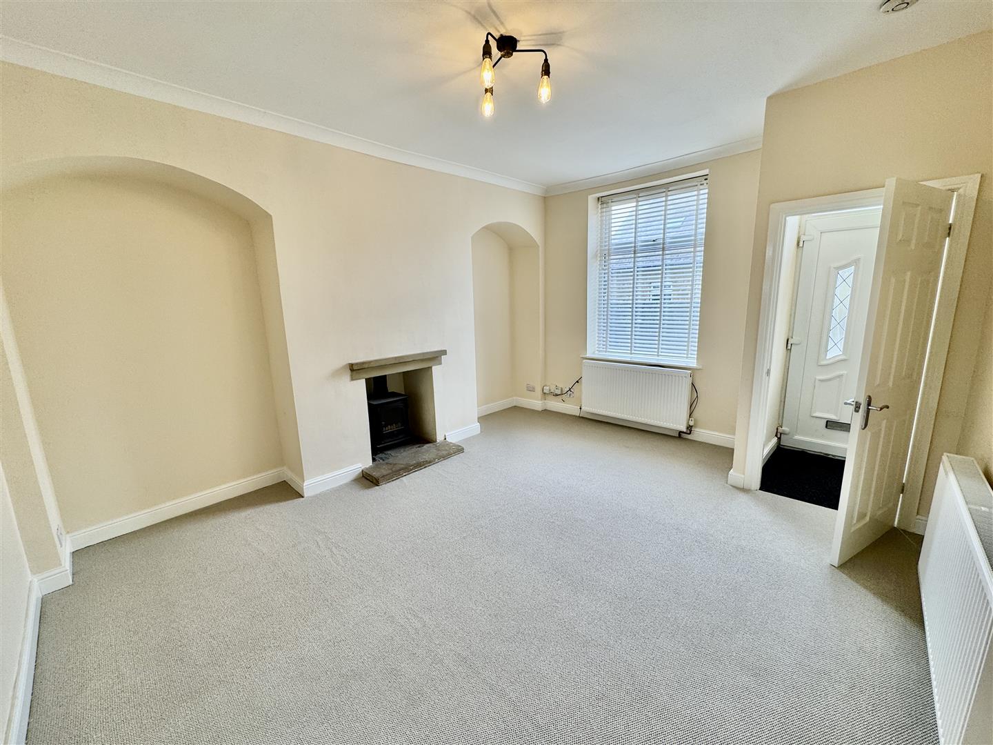 2 bed end of terrace house for sale in Apsley Street, Oakworth, Keighley, BD22 7EY 2