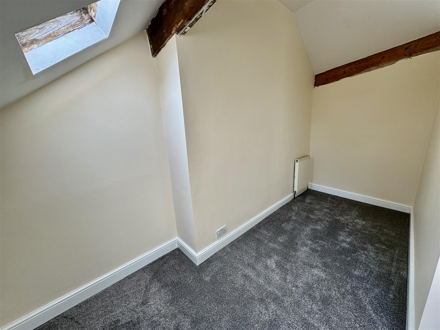2 bed end of terrace house for sale in Apsley Street, Oakworth, Keighley, BD22 7EY 6