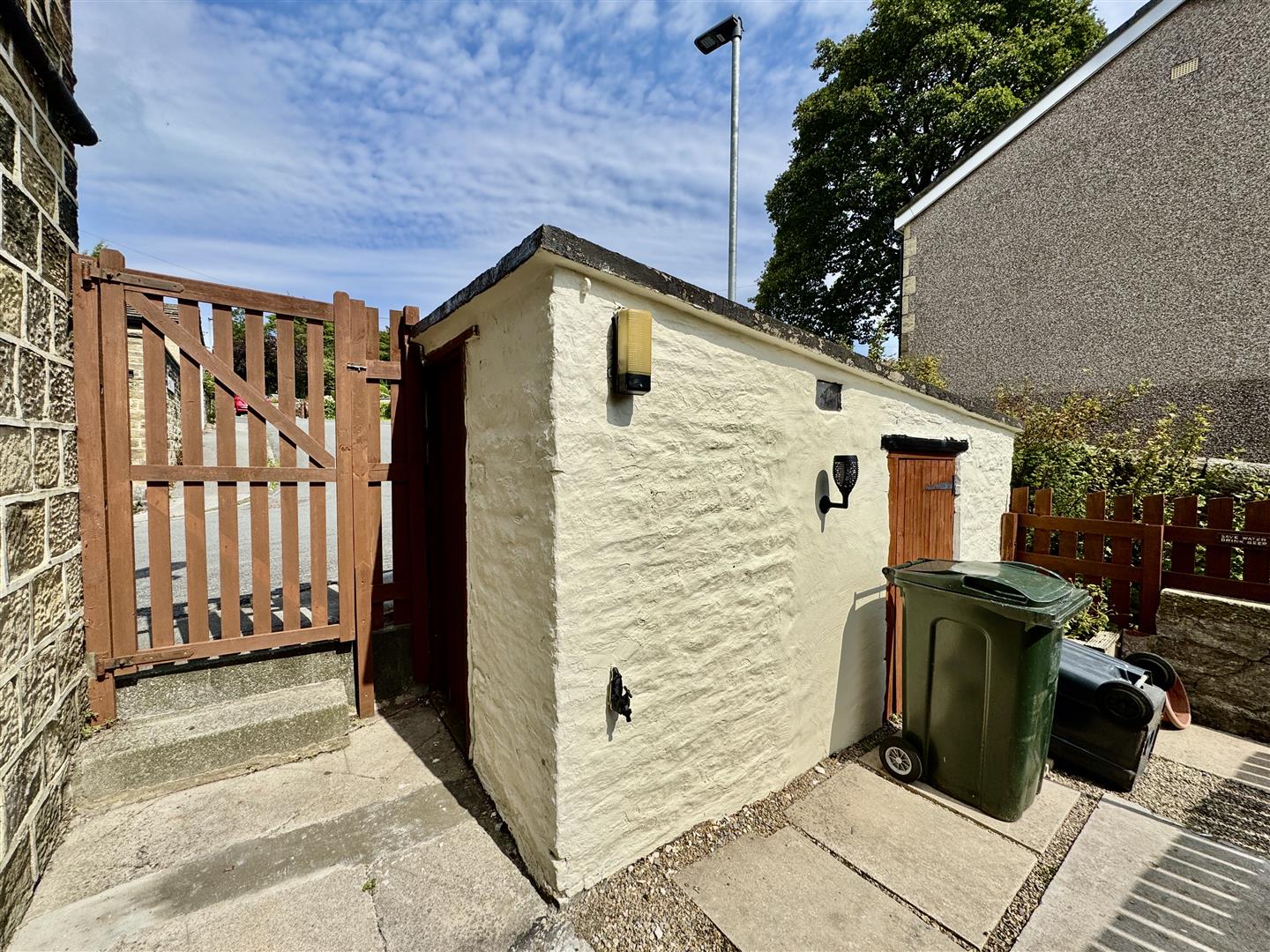 2 bed end of terrace house for sale in Apsley Street, Oakworth, Keighley, BD22 7EY  - Property Image 11