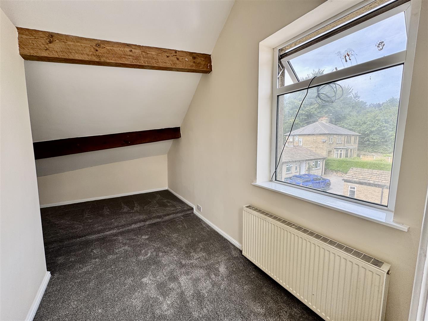 2 bed end of terrace house for sale in Apsley Street, Oakworth, Keighley, BD22 7EY  - Property Image 8