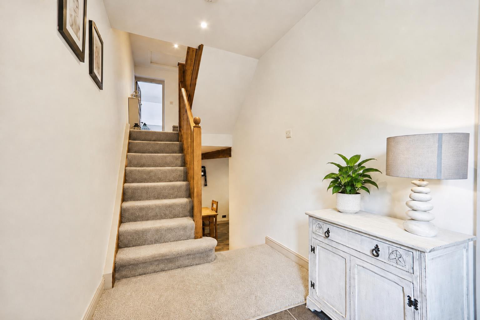 4 bed barn conversion for sale in Low Fold, Long Lee Lane, Keighley, BD21 4RS  - Property Image 5