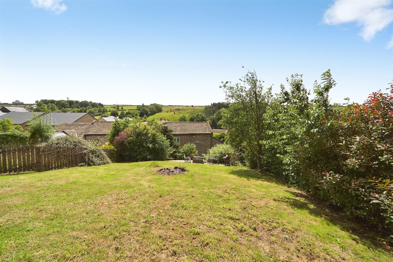 4 bed barn conversion for sale in Low Fold, Long Lee Lane, Keighley, BD21 4RS 3