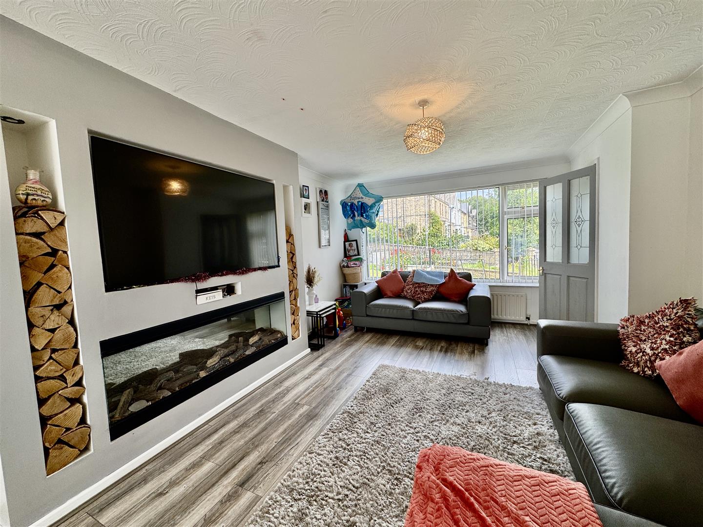 3 bed terraced house for sale in Victoria Court, Keighley, BD21 2SE  - Property Image 2